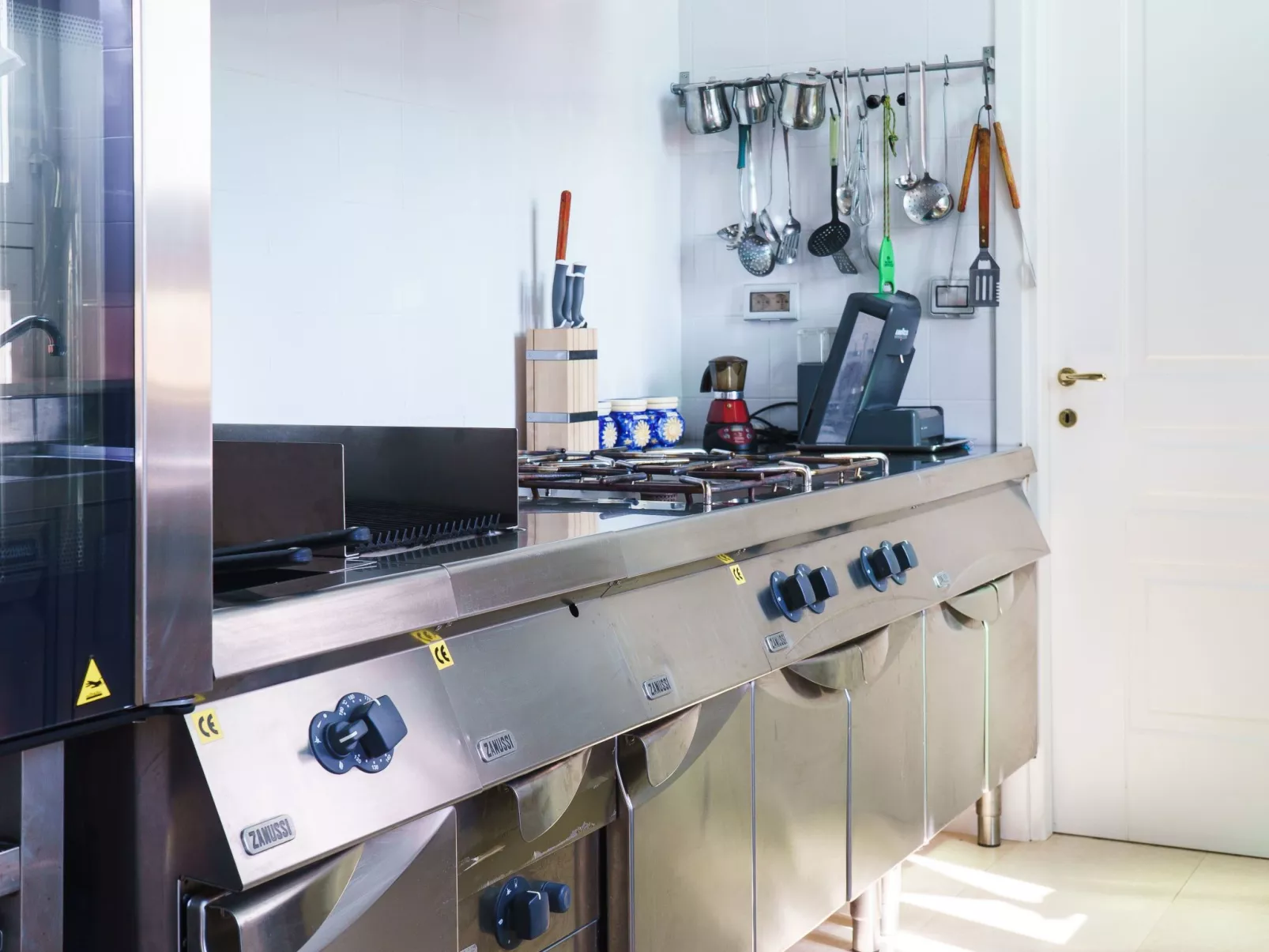 Geräumiges Ferienhaus mit Pool-Image-tags.info