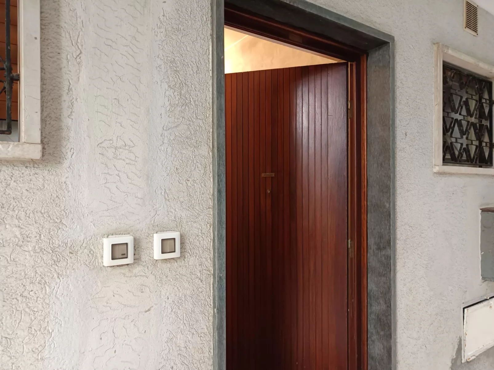 Seaside Heritage Retreat by Holiday World-Buiten