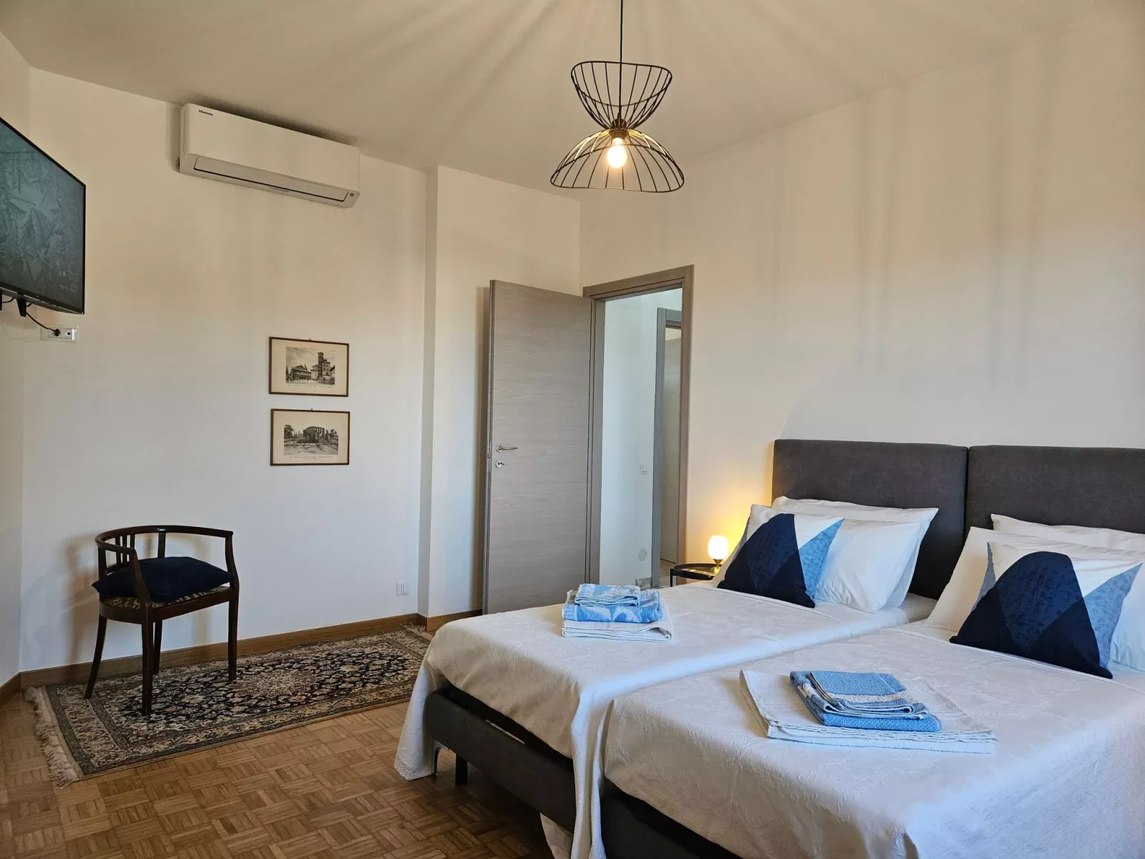 Zwischen Seen und Hügeln in Pina by Holiday World-Image-tags.info