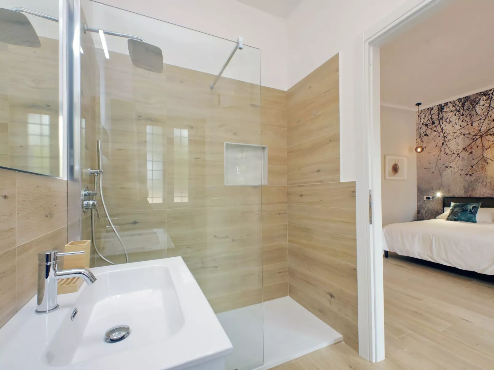 'Aurelia Antica Suite-Image-tags.info