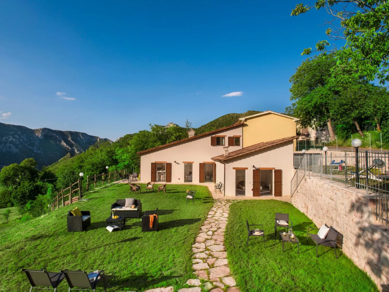 Acquanera - Marcheholiday, mit privatem Pool-Binnen