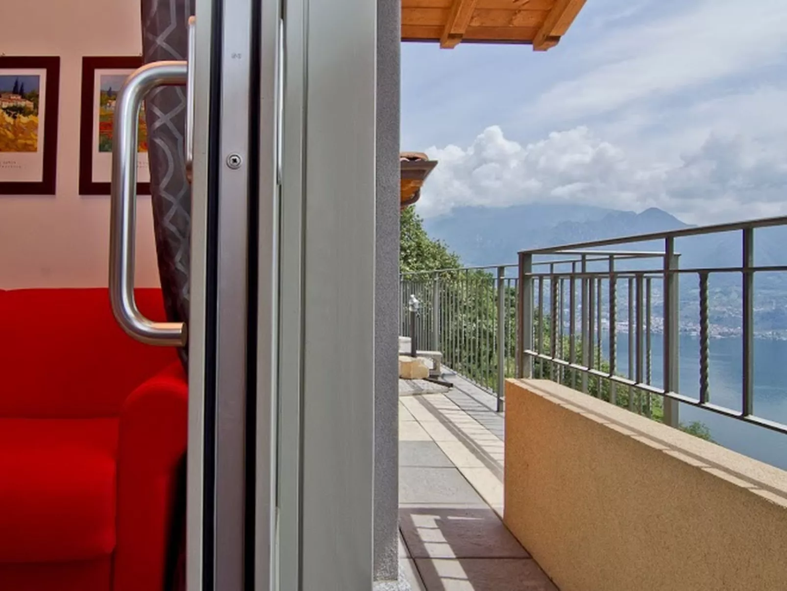 Terrazza a Lago - Zweizimmerwohnung mit Terrasse und Schwimmbad-Binnen