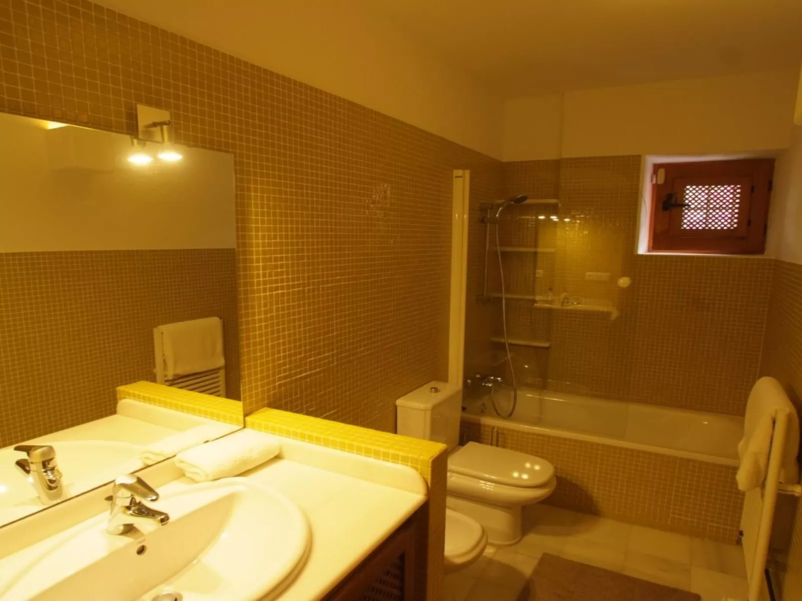 Schöne Villa für 6 Personen mit Schwimmbad-Image-tags.info