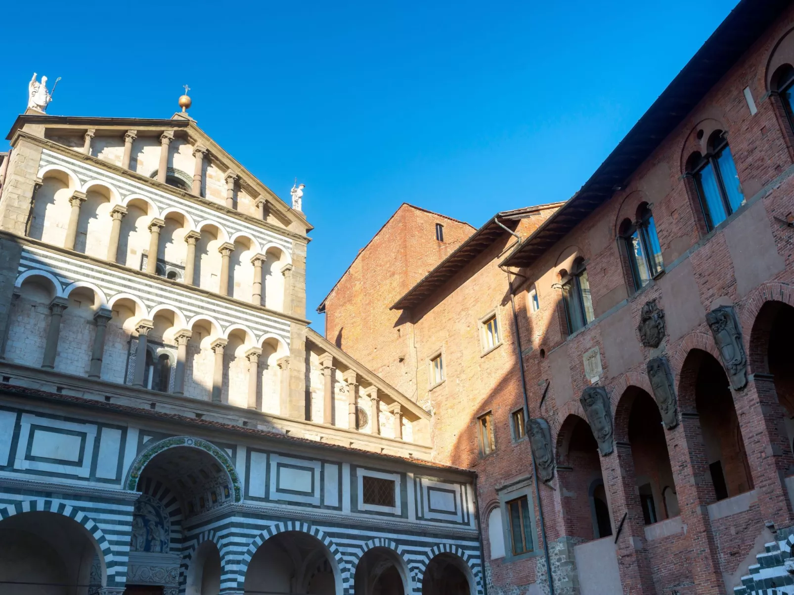 Rosa Selvatica by Holiday World-Buiten