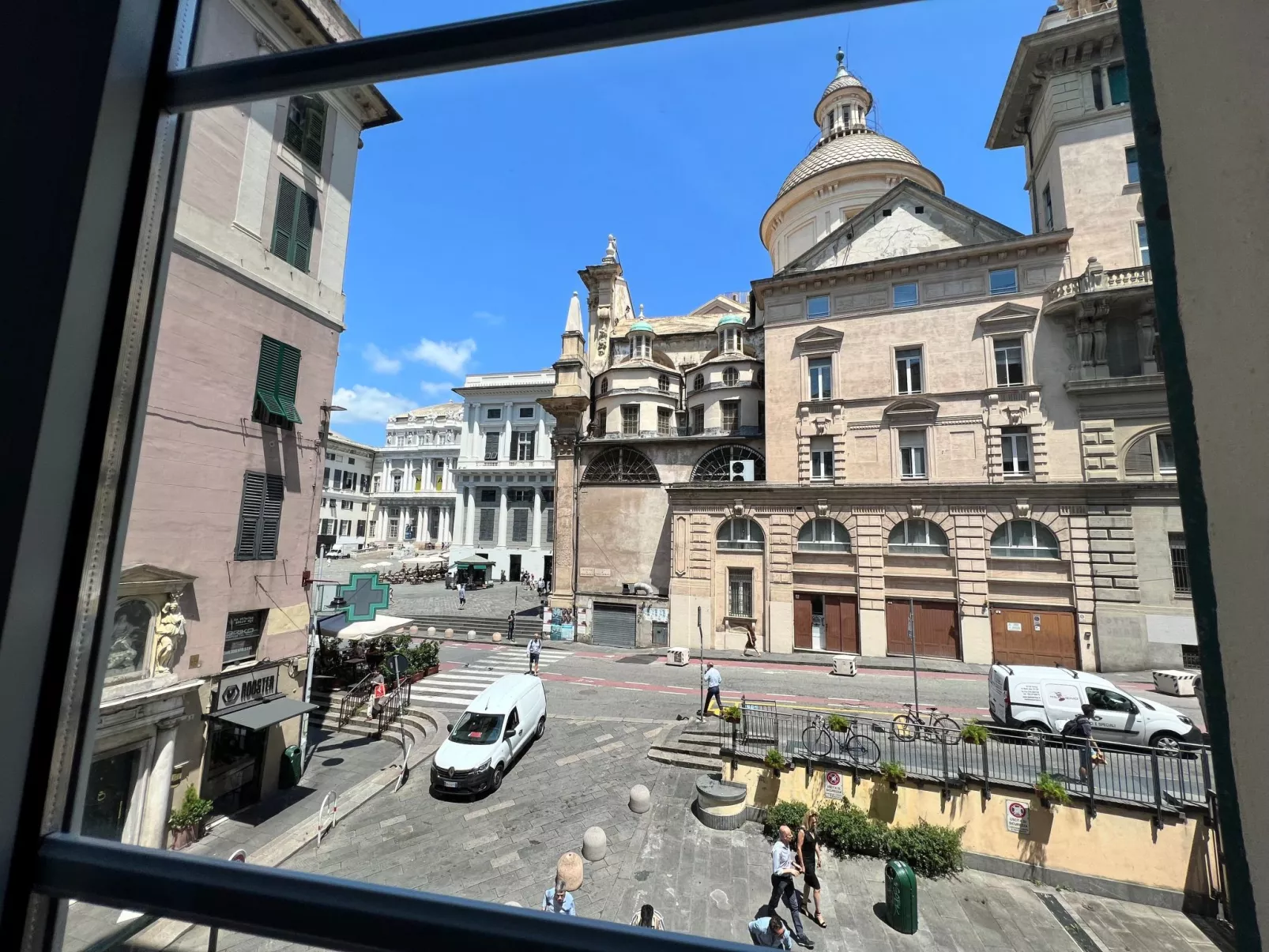 'Doge Antonino' mit Wi-Fi-Buiten