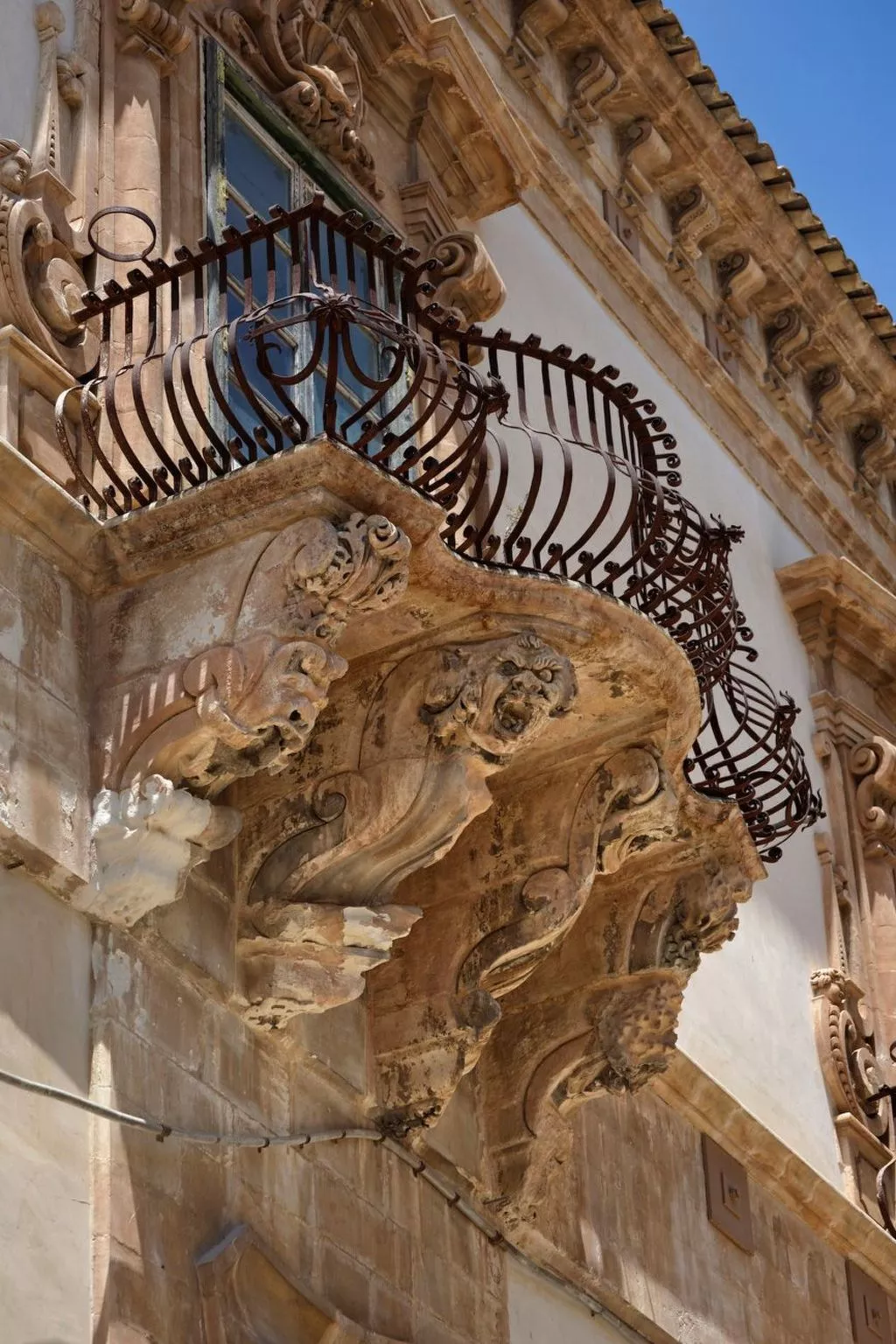 Aristoteles, Wohnung mit Blick in die Nähe des Zentrums von Scicli-Binnen