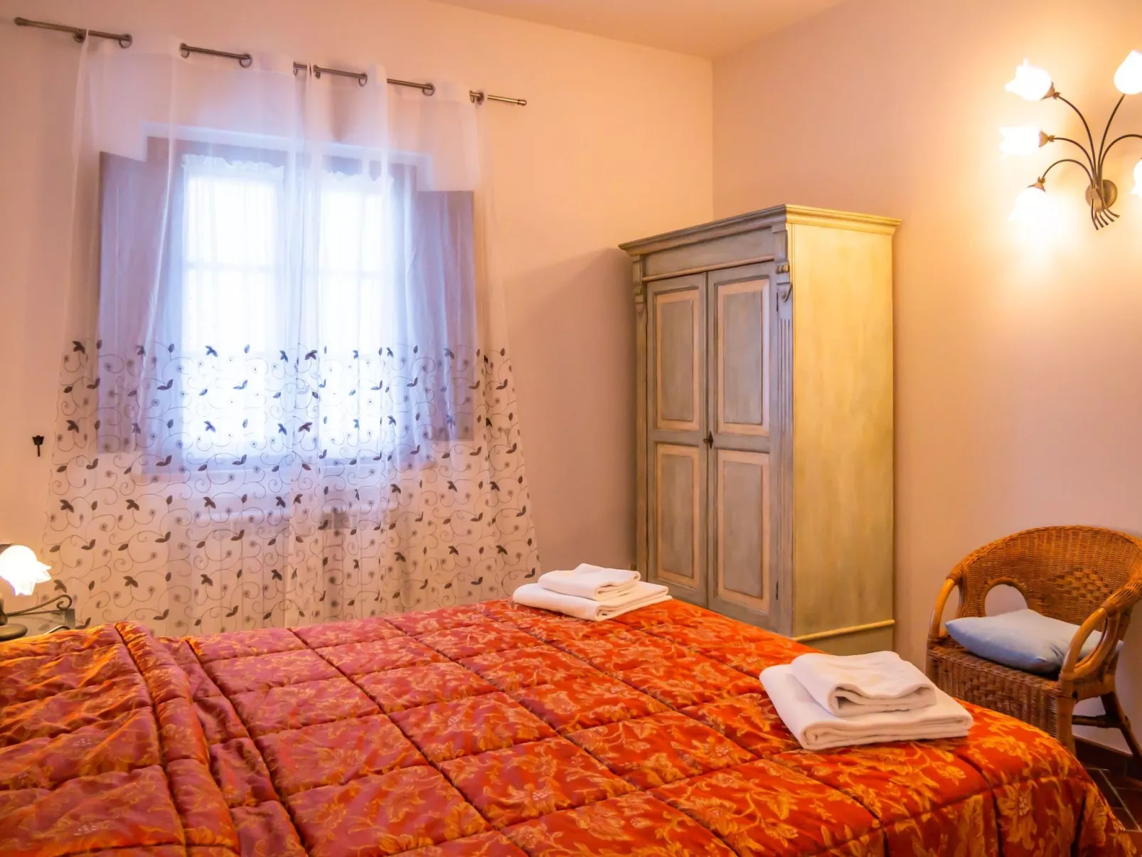 Drei-Zimmer-Wohnungen Borgo Collelungo auf zwei Etagen-Binnen