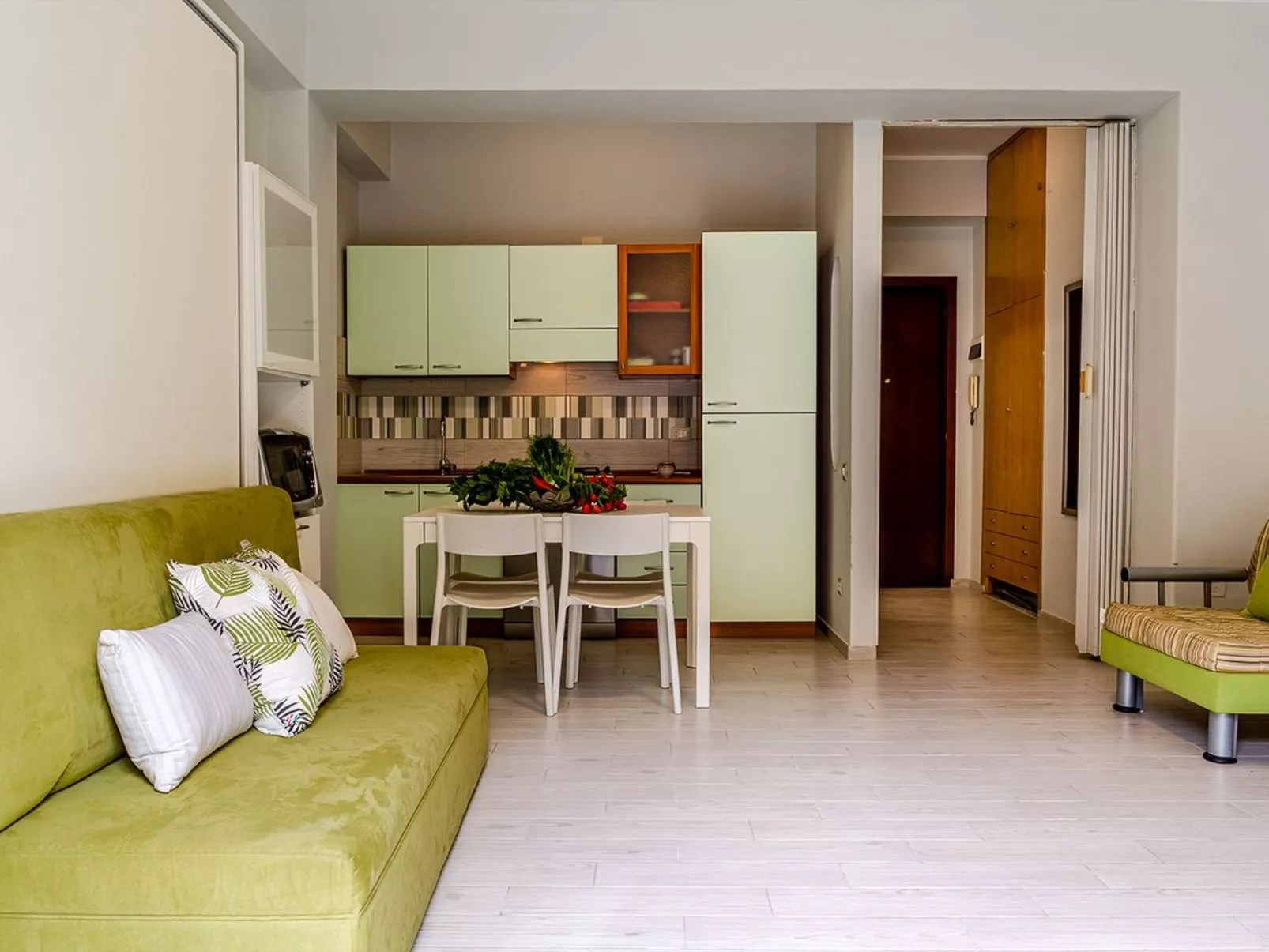 Carmel am Meer-Binnen