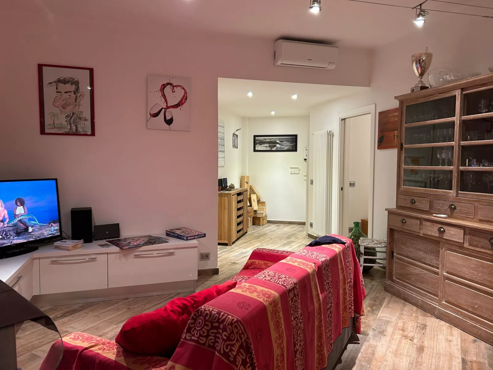 Weinhaus bei Holiday World-Binnen