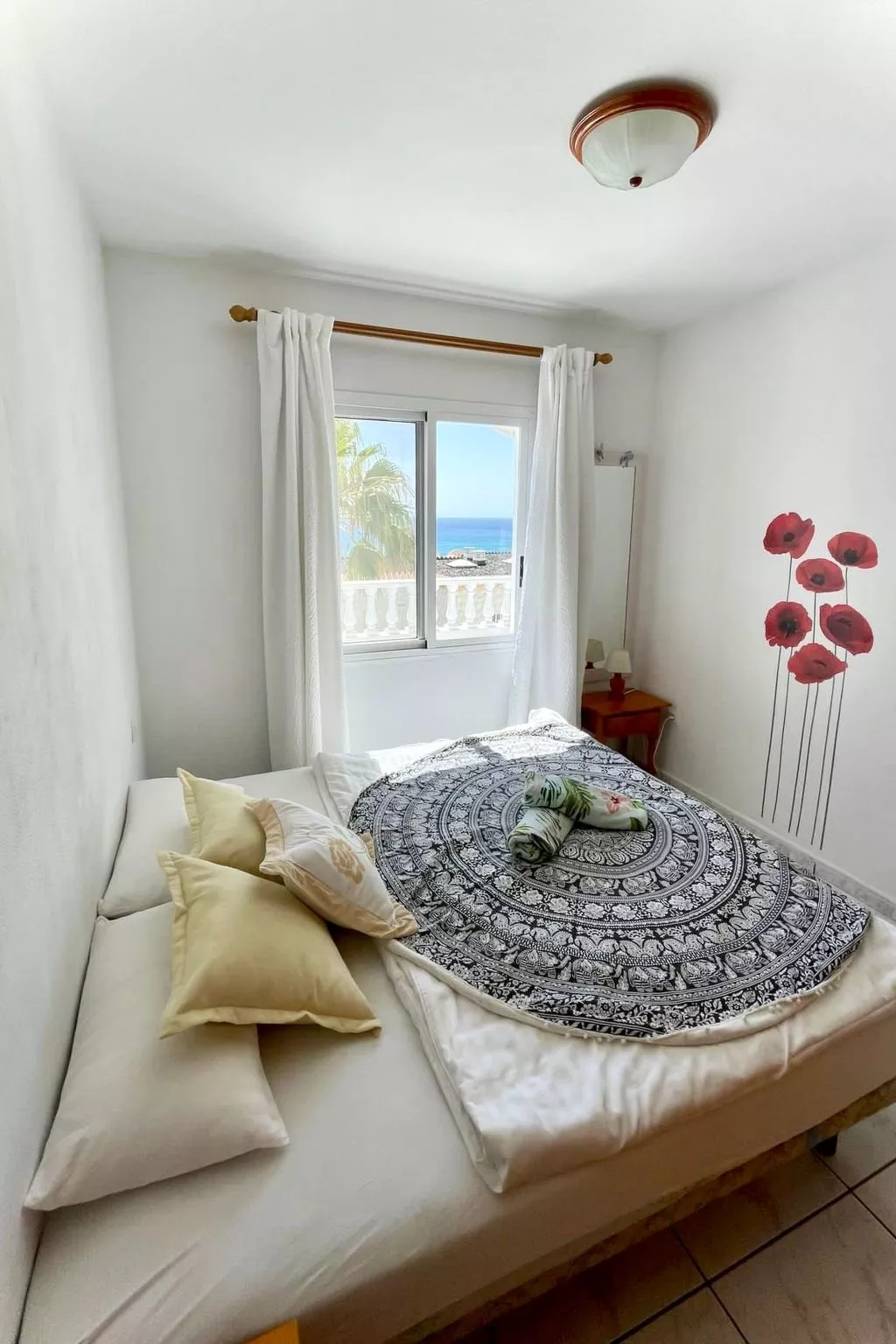 Iwona mit Meerblick-Image-tags.info