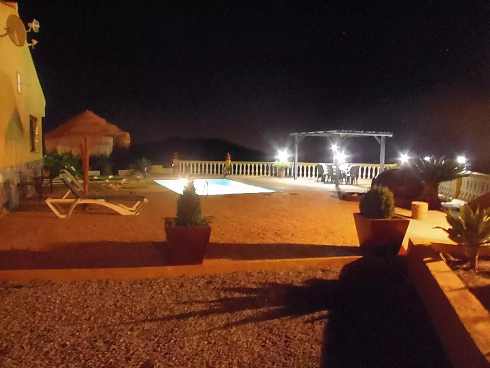 "Villa Calena" mit Garten-Buiten