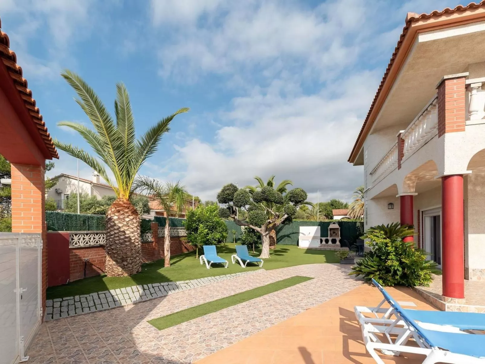 Chalet 'Vista Cunit' mit privatem Pool-Image-tags.info