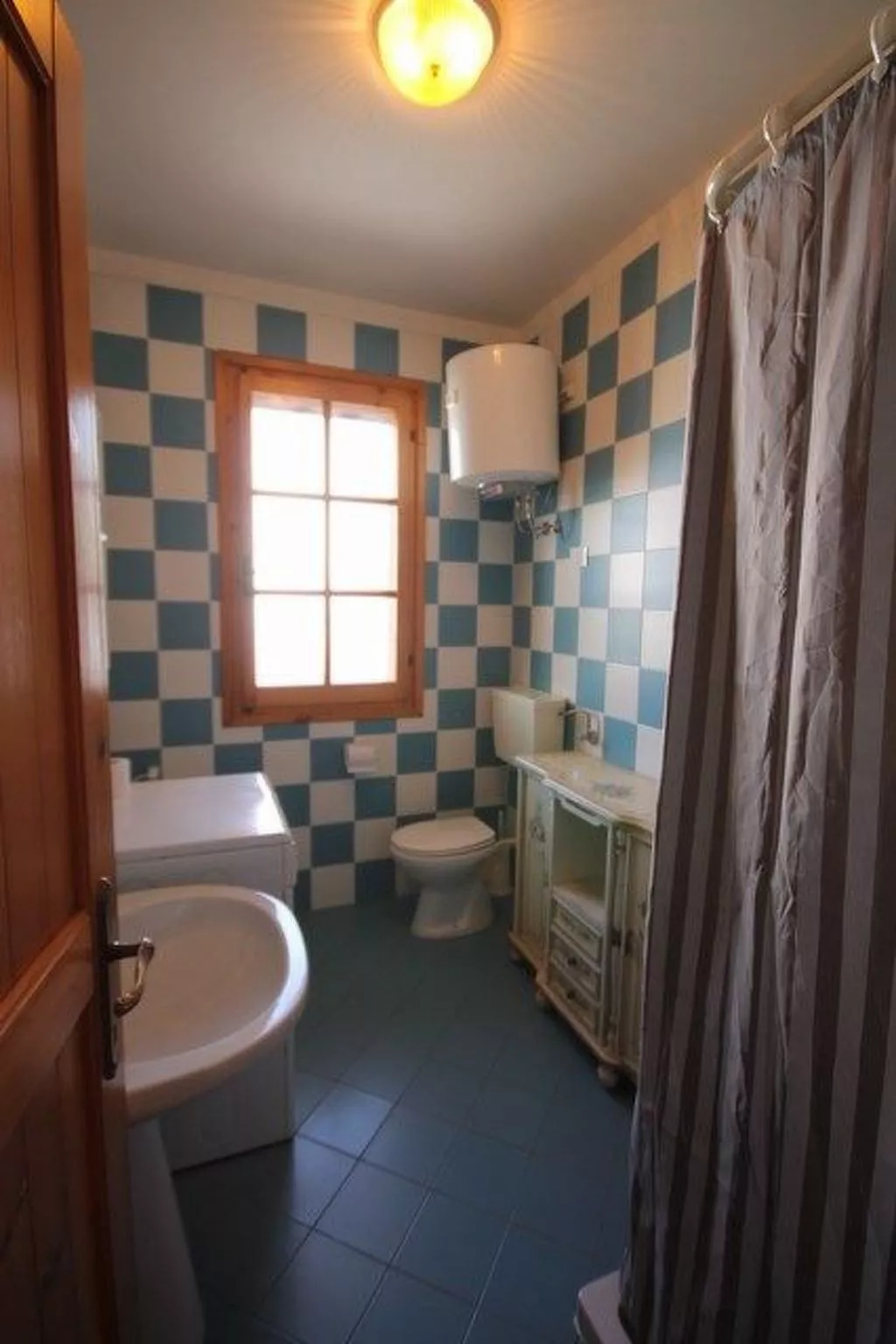 Villa für 8 Gäste mit privatem Parkplatz, 2 Badezimmer-Binnen