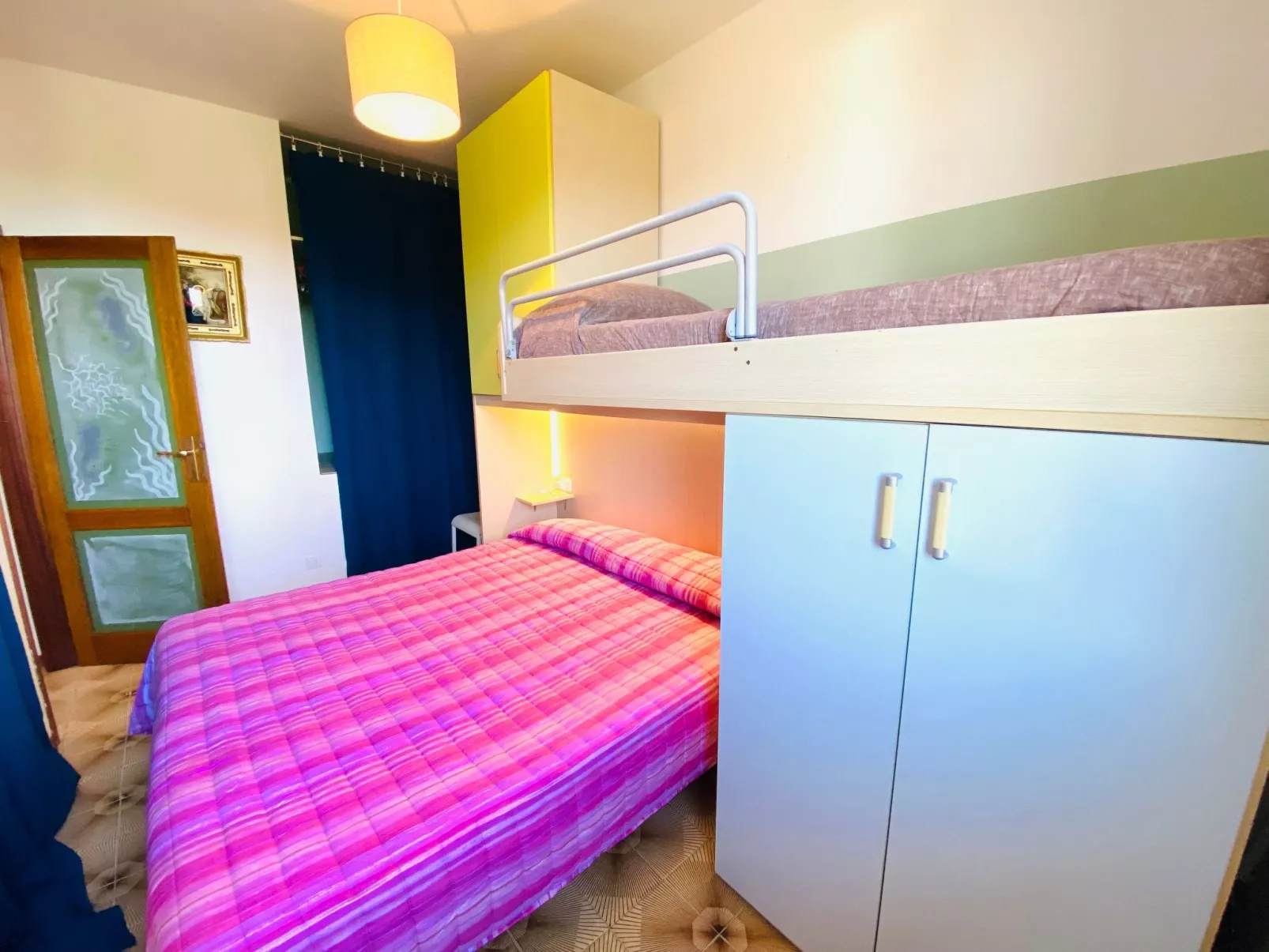 Vier-Zimmer-Villa, 2 Bäder, 2 Gärten, 2 Klima-Binnen