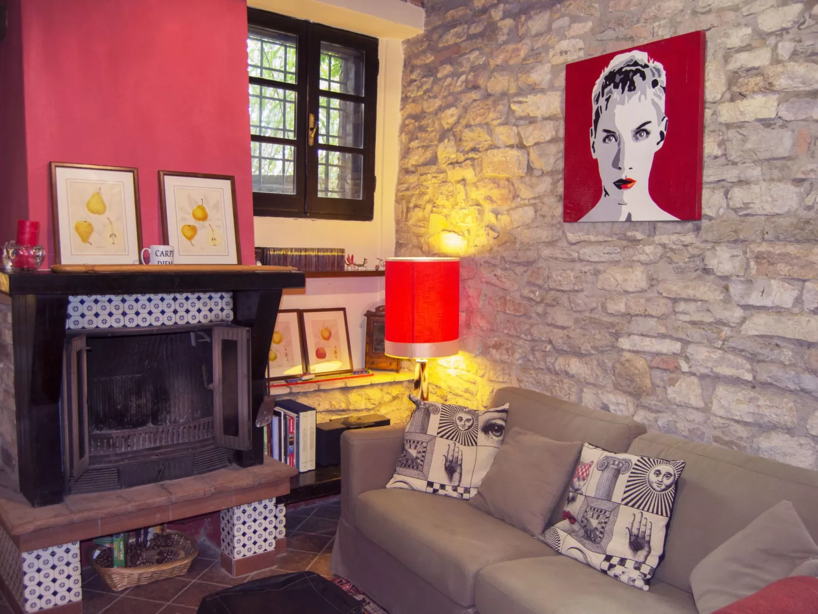 Altes Steinhaus mit Garten-Binnen