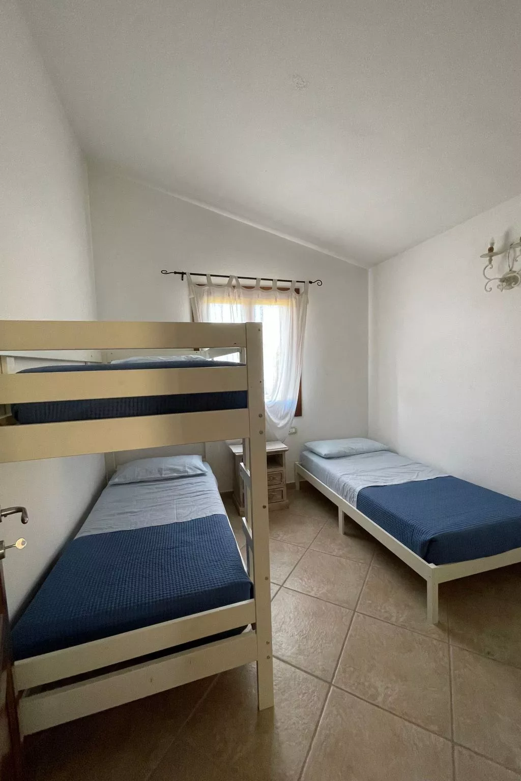 Haus 1 Kilometer vom Strand von Porto Ainu entfernt-Binnen