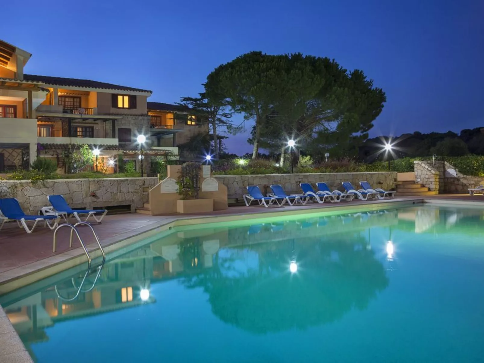 Apt. Cervo Marina 1A, mit gemeinschaftlichem Schwimmbad-Buiten