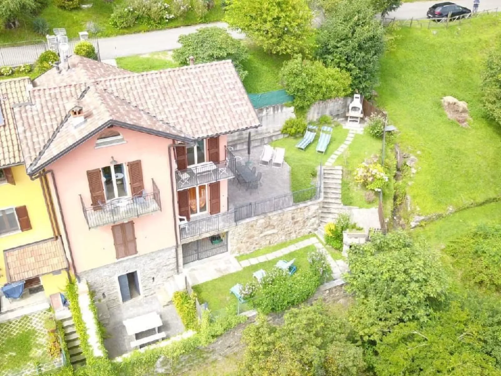 Rustikales Haus in ruhiger Lage mit  Seesicht-Binnen