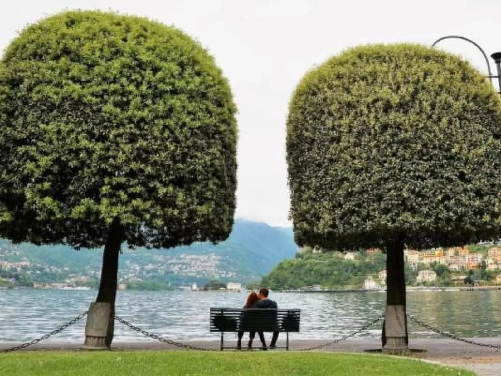 Zwei-Zimmer-Wohnung mit Parkplatz in der Nähe des Strandes-Buiten