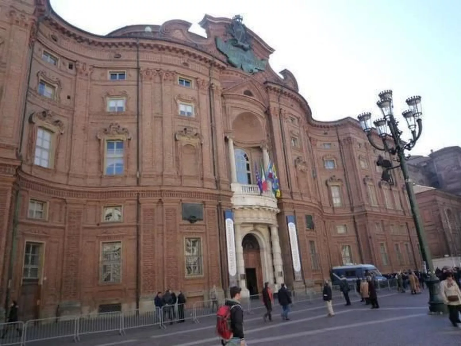 In Verduno mit Gemeinschaftspool-Buiten