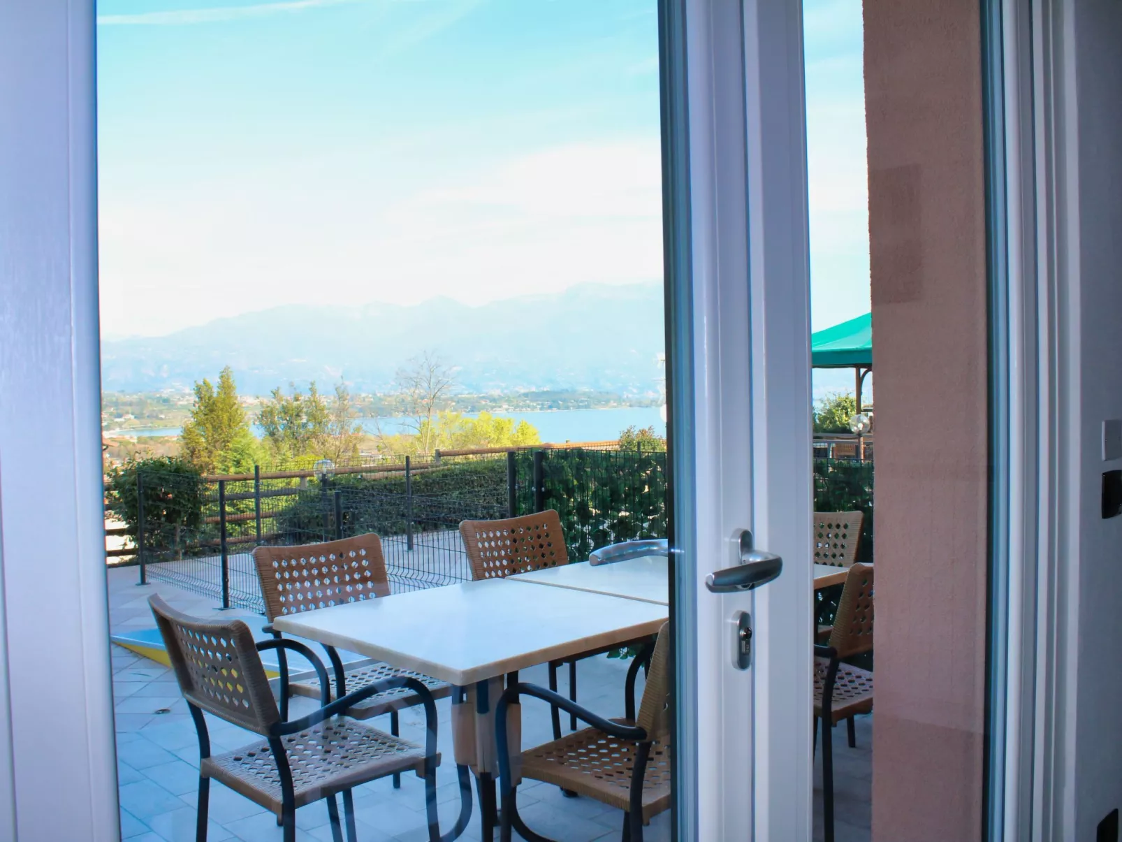 Angenehme Wohnung in Solarolo mit Schwimmbad-Buiten