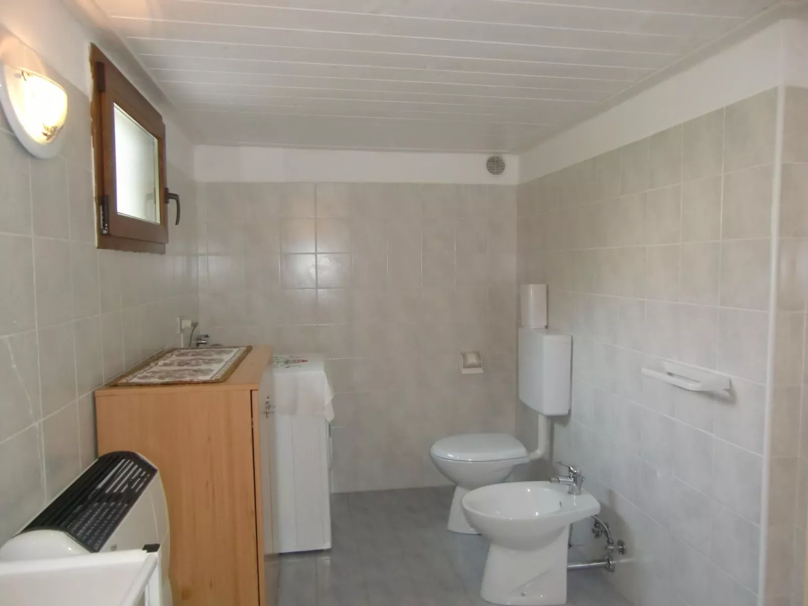 Freistehendes Haus mit Veranda mit Seeblick-Binnen