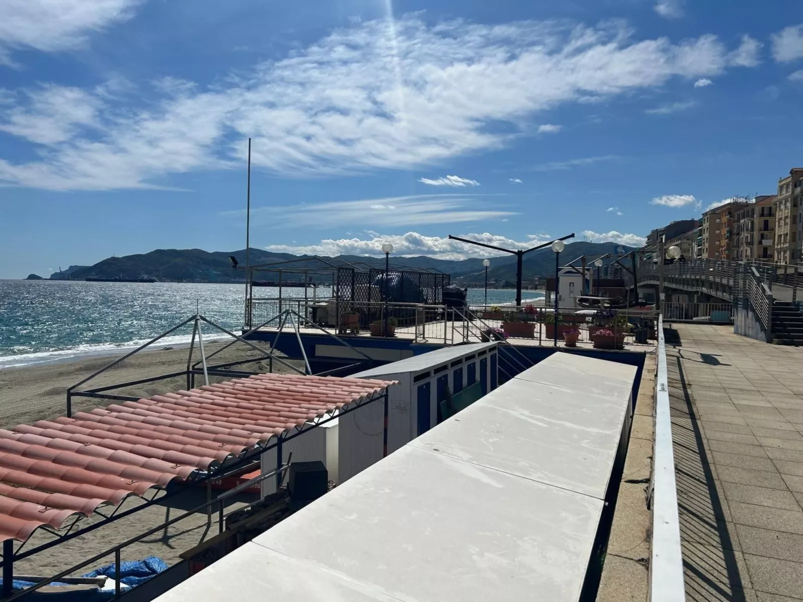 Il Cielo Con Un Dito by Holiday World-Buiten