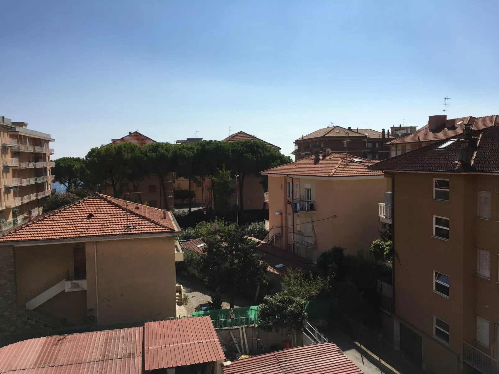 Angenehme Wohnung in San Bartolomeo Al Mare-Buiten