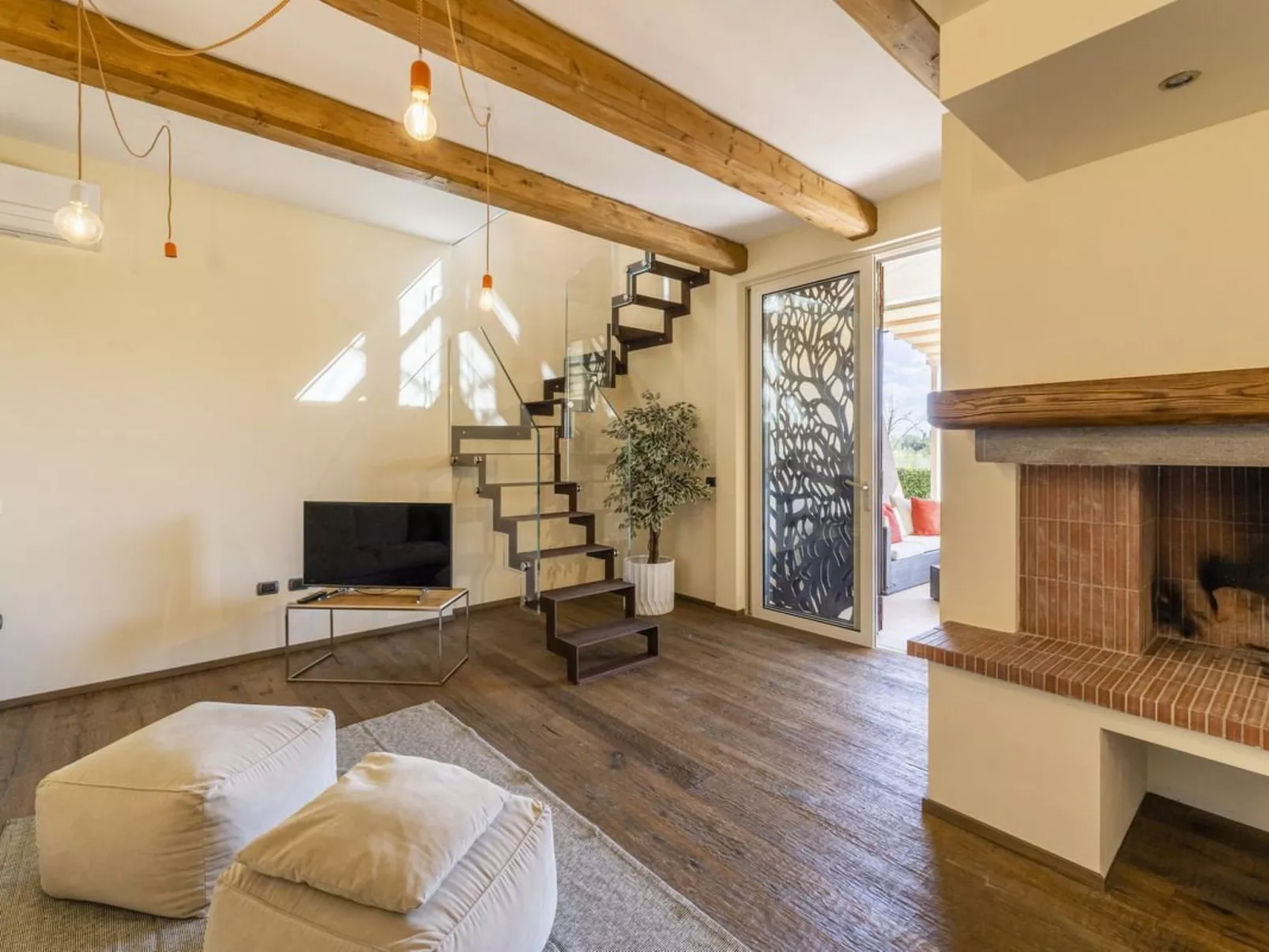 Wunderschöne Villa mit privatem Pool und Whirlpool-Binnen