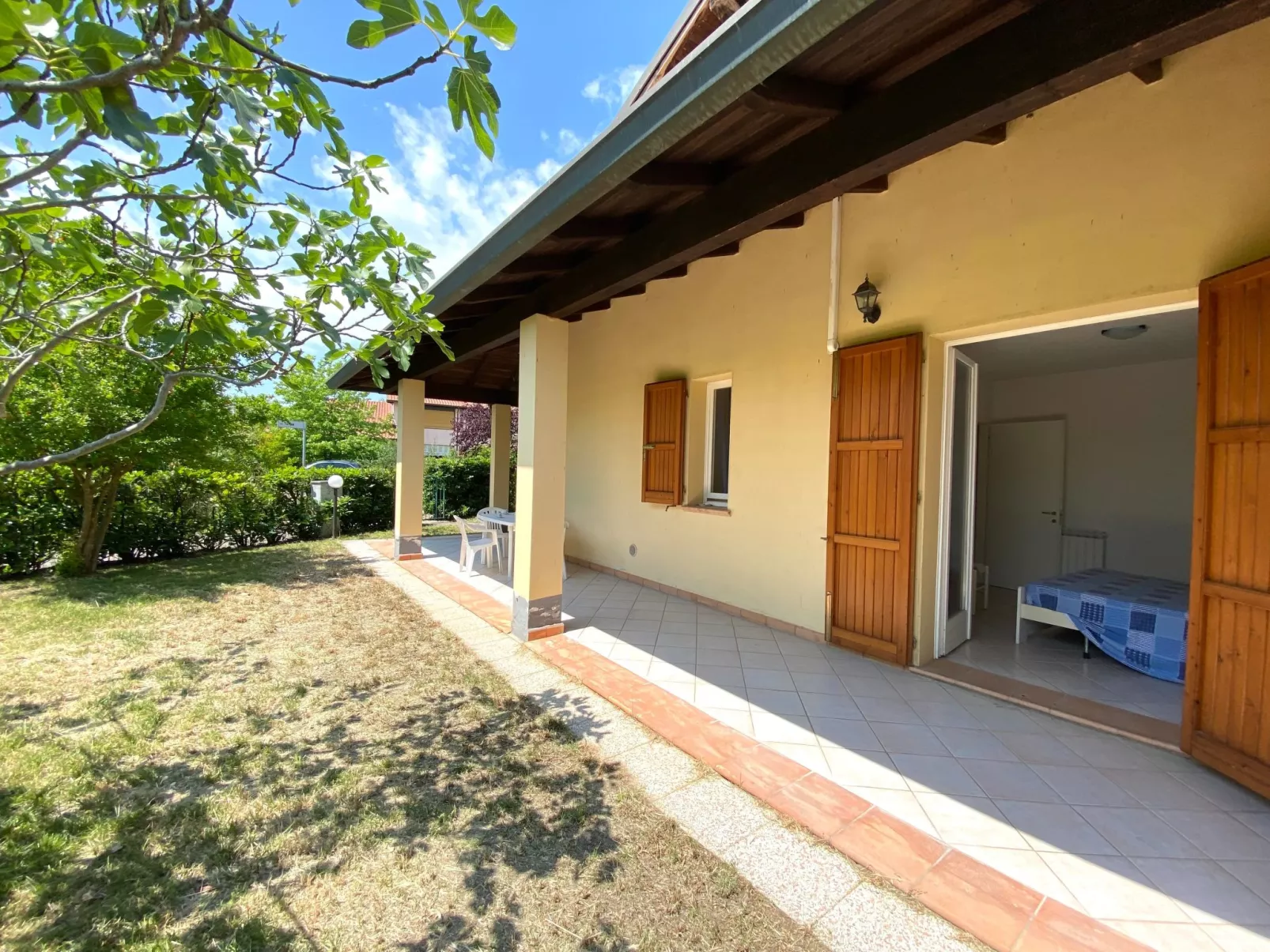 Elegantes Haupthaus, großer Garten, 2 Klima-Binnen