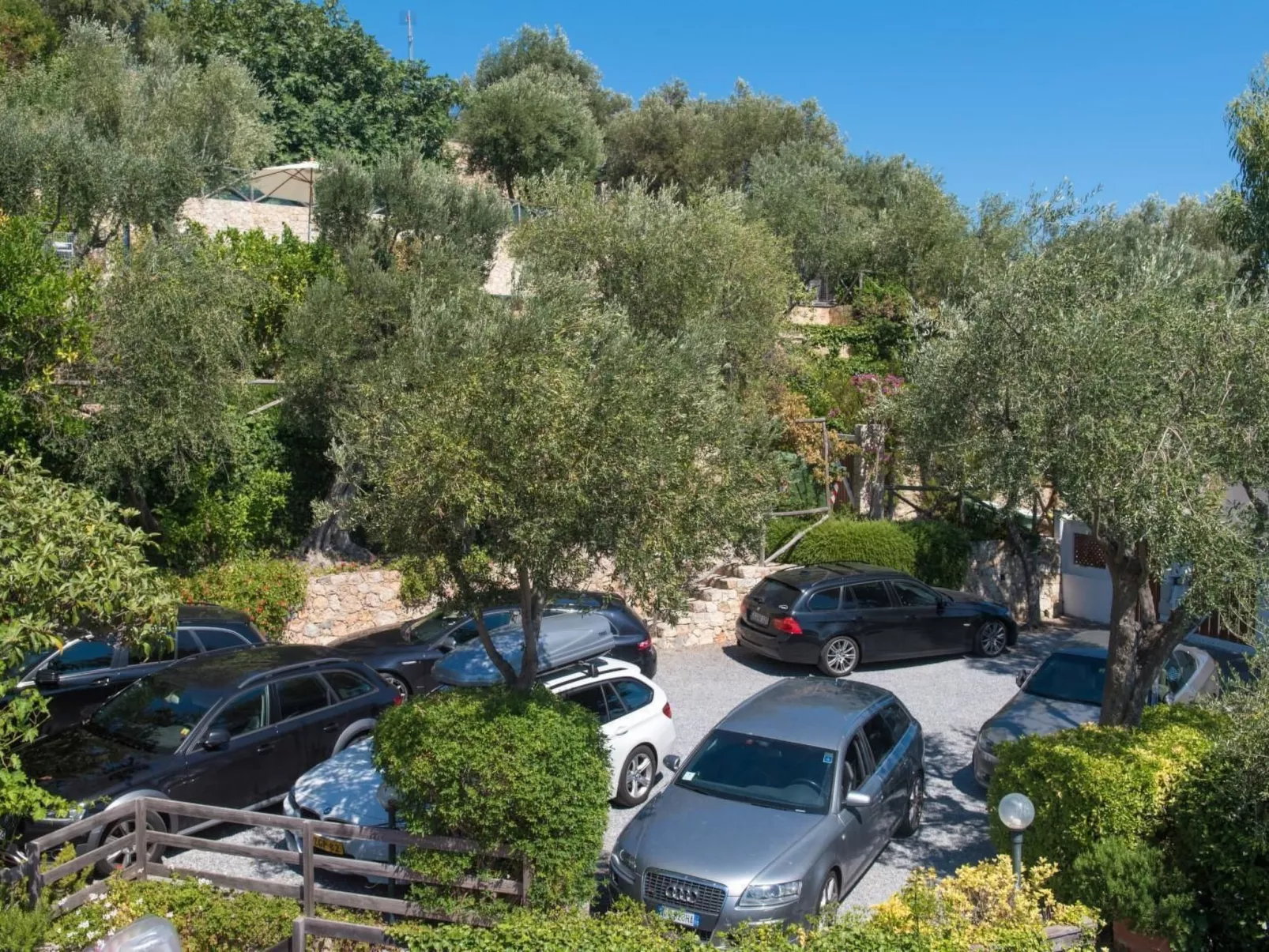 Wohnung mit Parkplatz und Panoramablick-Image-tags.info