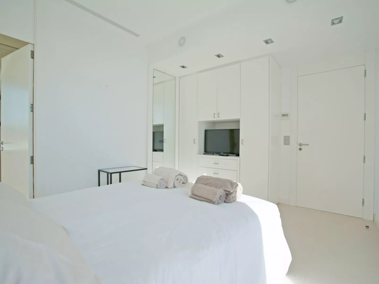 Majestätische Villa mit 5 Schlafzimmern und Pool direkt am Meer-Binnen