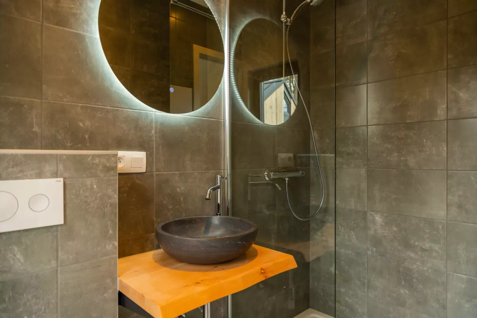 Resort Hoge Kempen 12-Badkamer