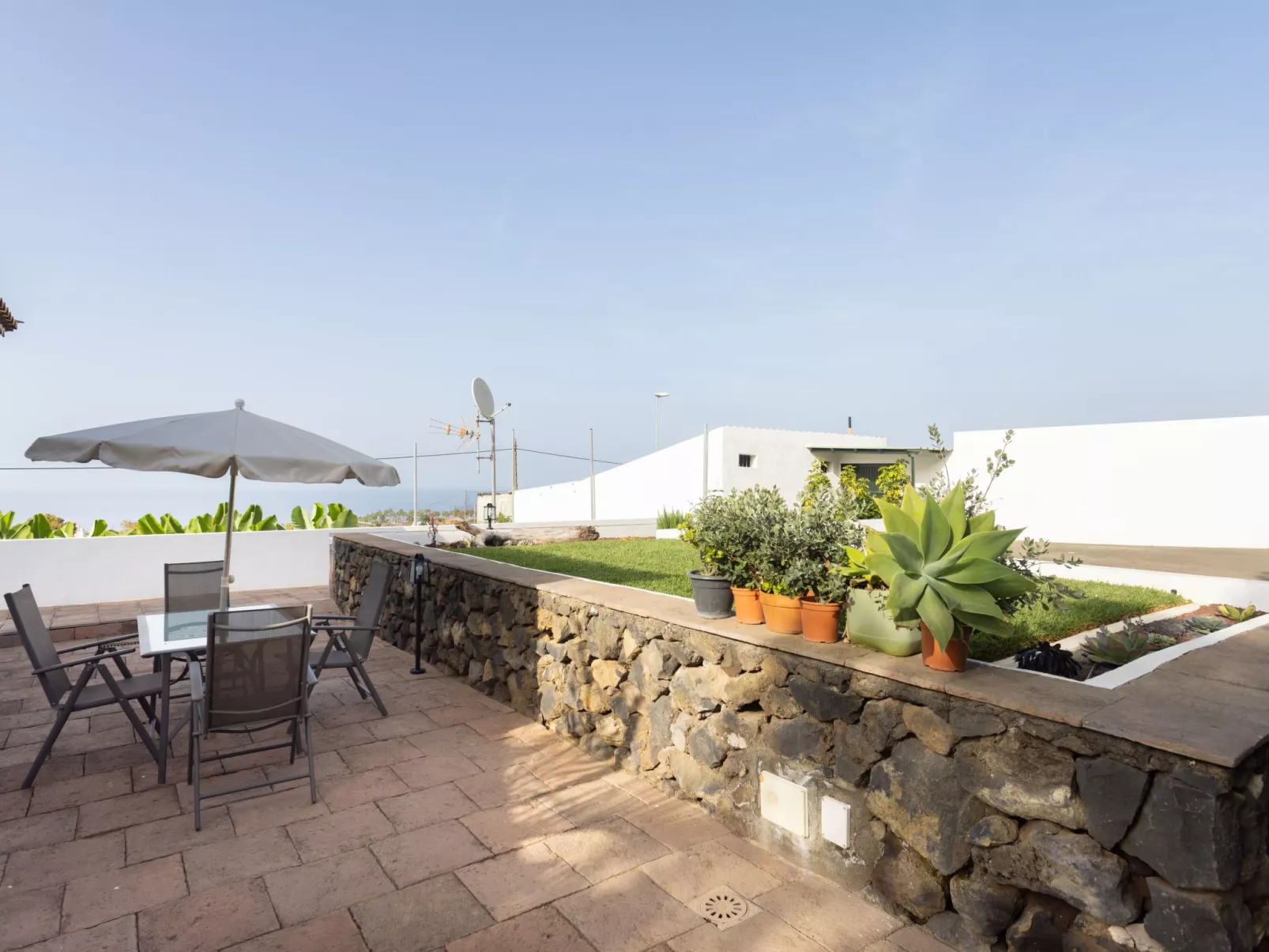 Cruz de los Martillos-Buiten