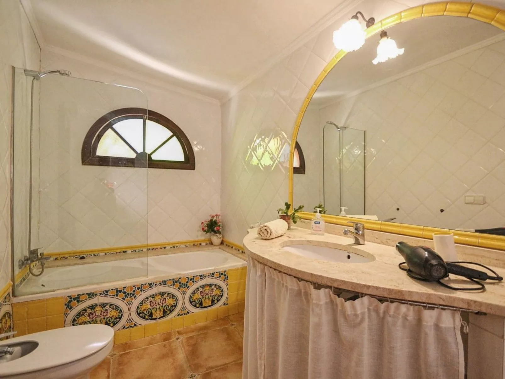 Villa mit Garten, Grill und Terrasse-Image-tags.info