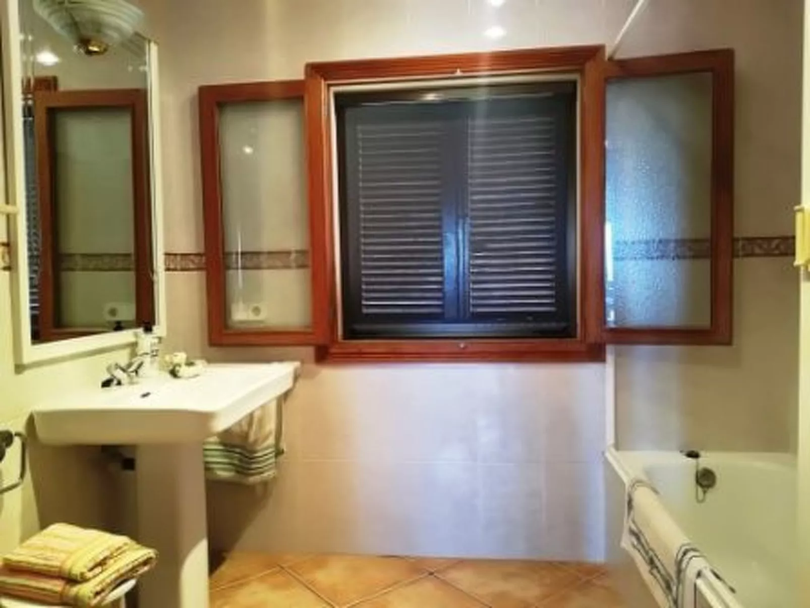 Ländlicher Bauernhof "Sa Gruta Marines"-Image-tags.info