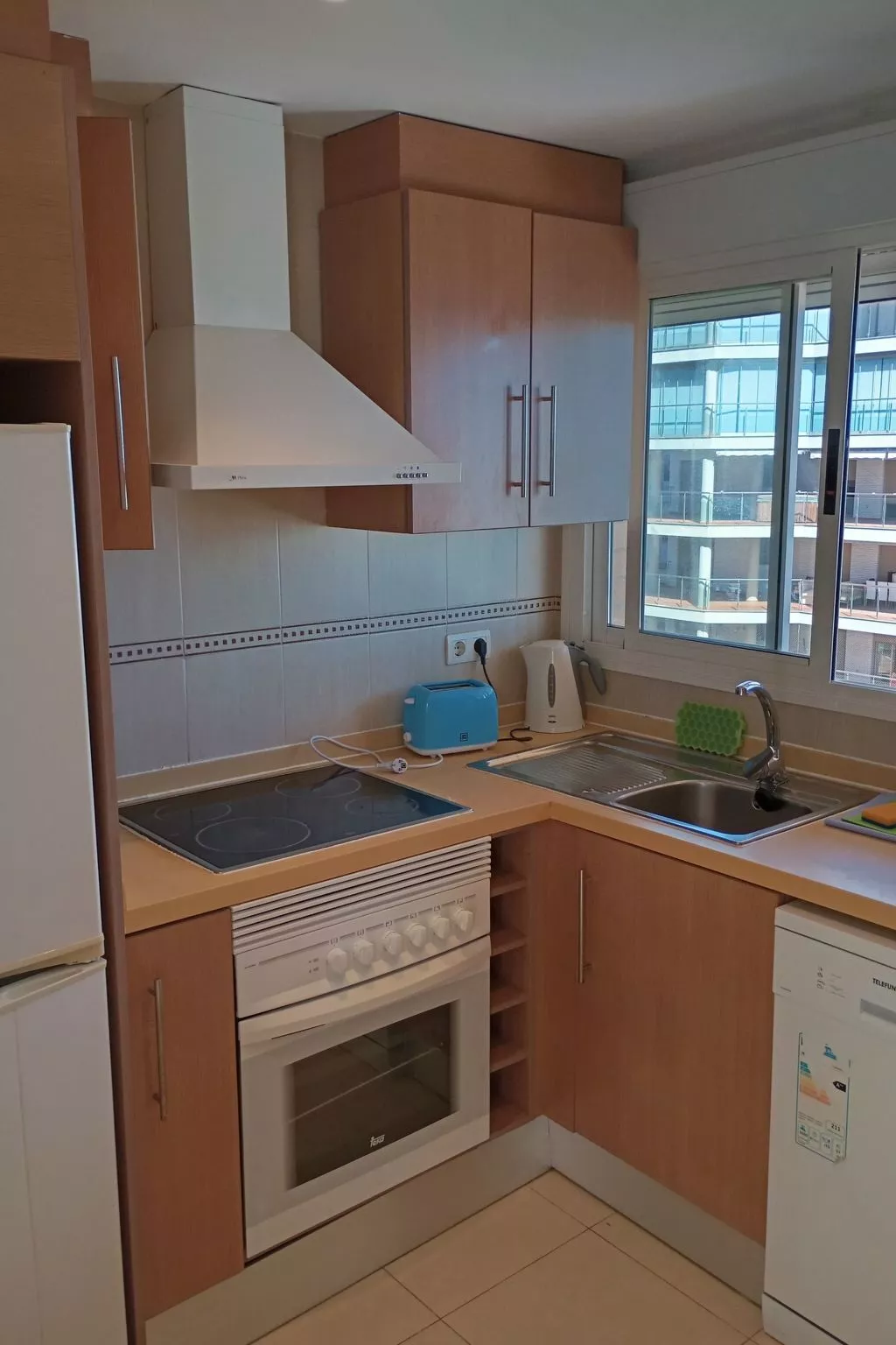 Drei-Schlafzimmer-Wohnung mit Blick auf das Meer-Binnen