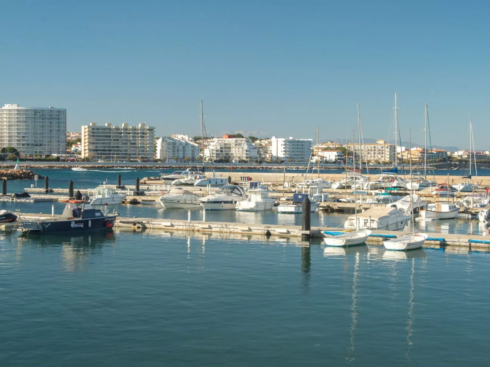 Costabravaforrent Balcó 7, mit gemeinschaftlichem Schwimmbad-Buiten