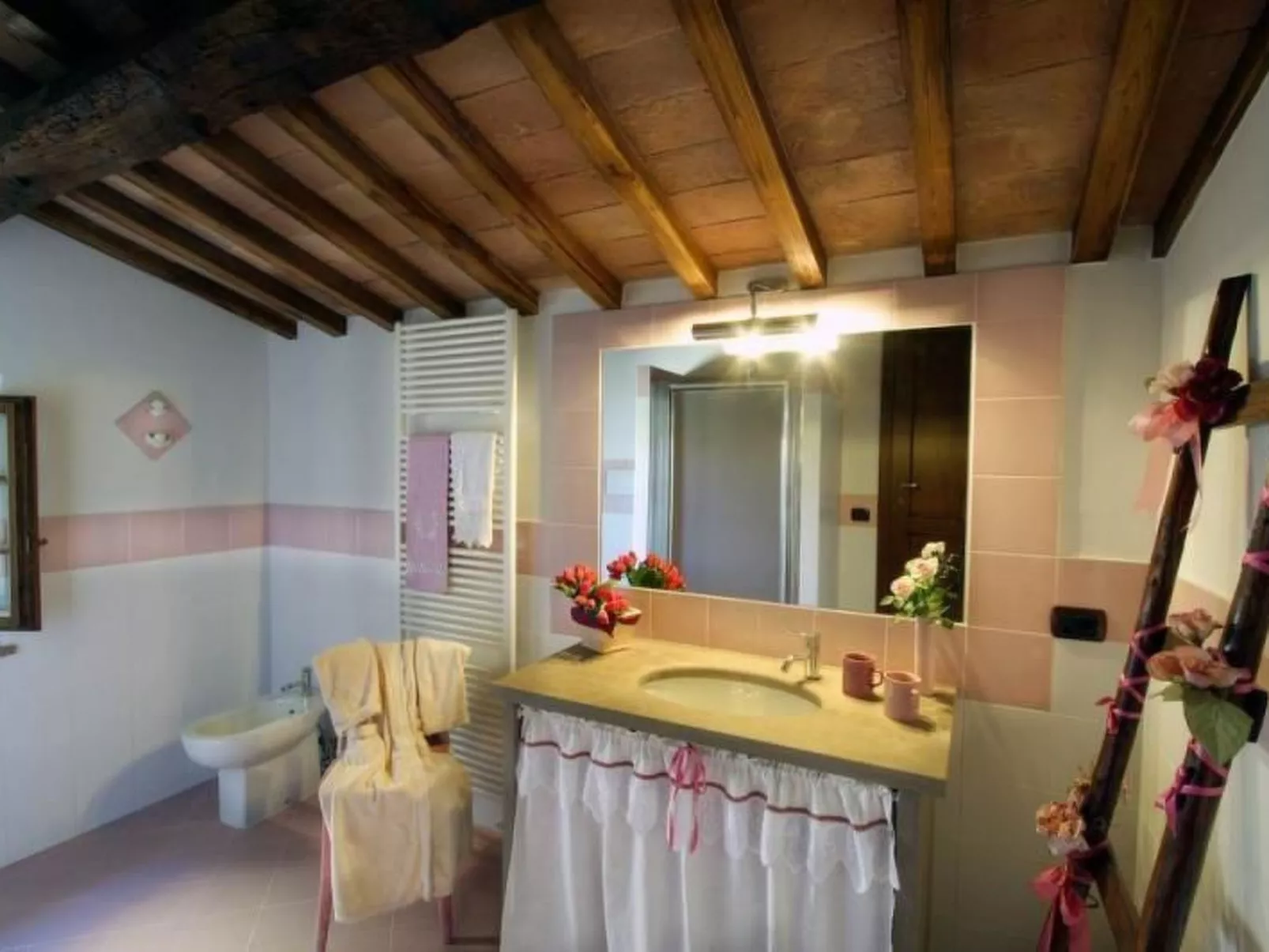 Schönes Ferienhaus in Gambassi Terme mit Privatem Pool-Binnen