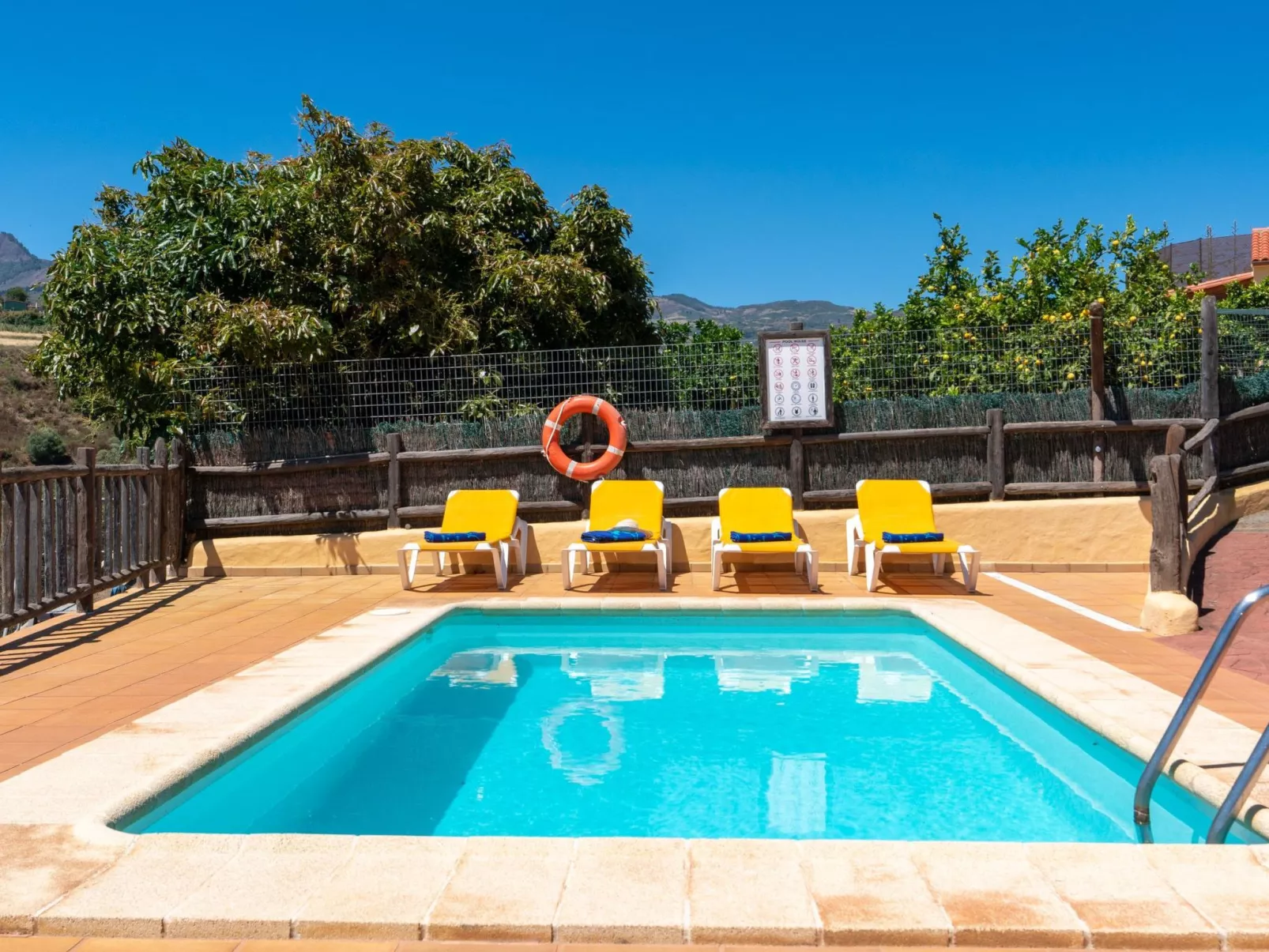 Kanarische Finca mit Pool und herrlicher Aussicht-Buiten