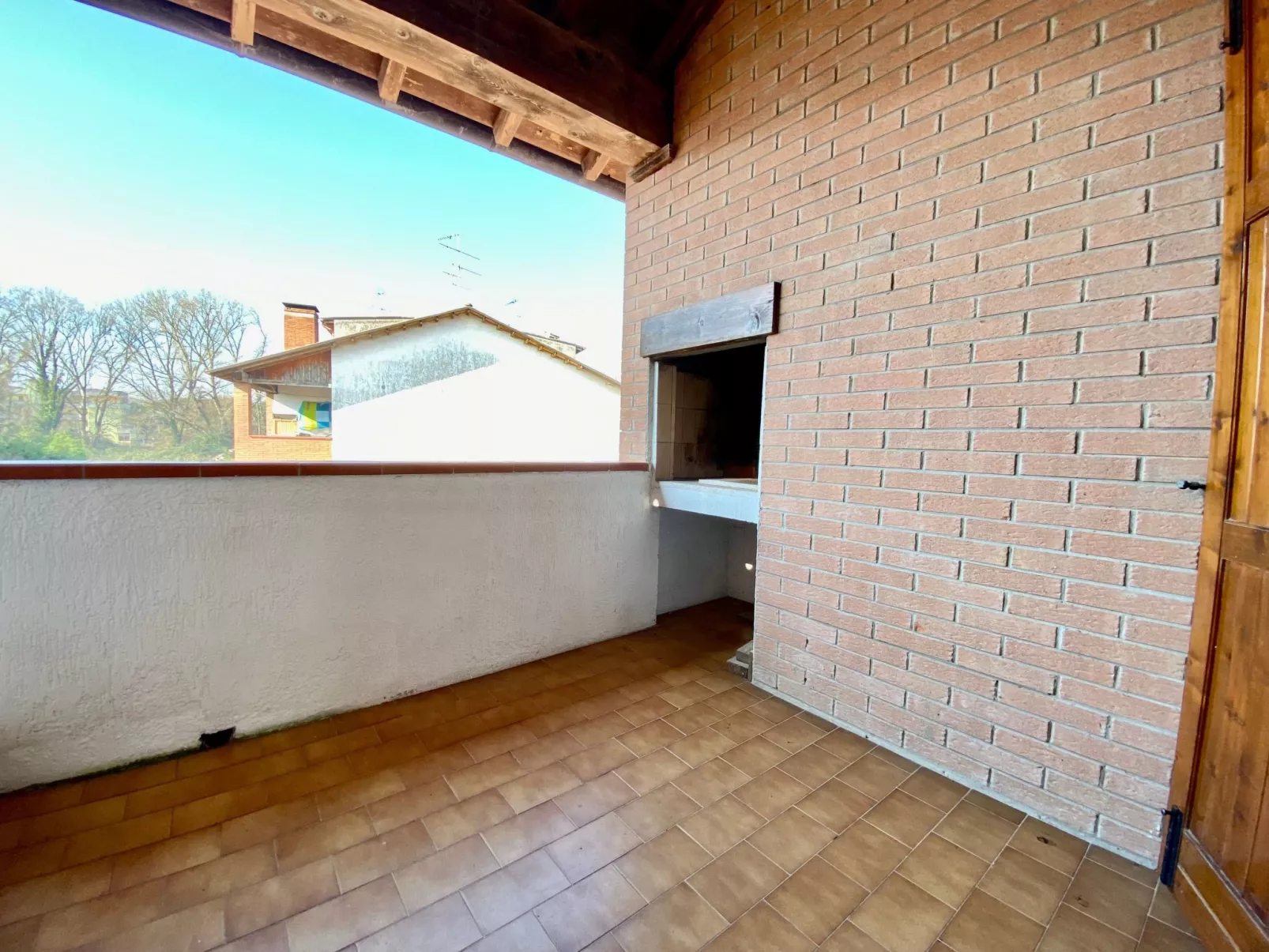 Vertikales Haus mit privatem Garten, 2 Klima-Binnen