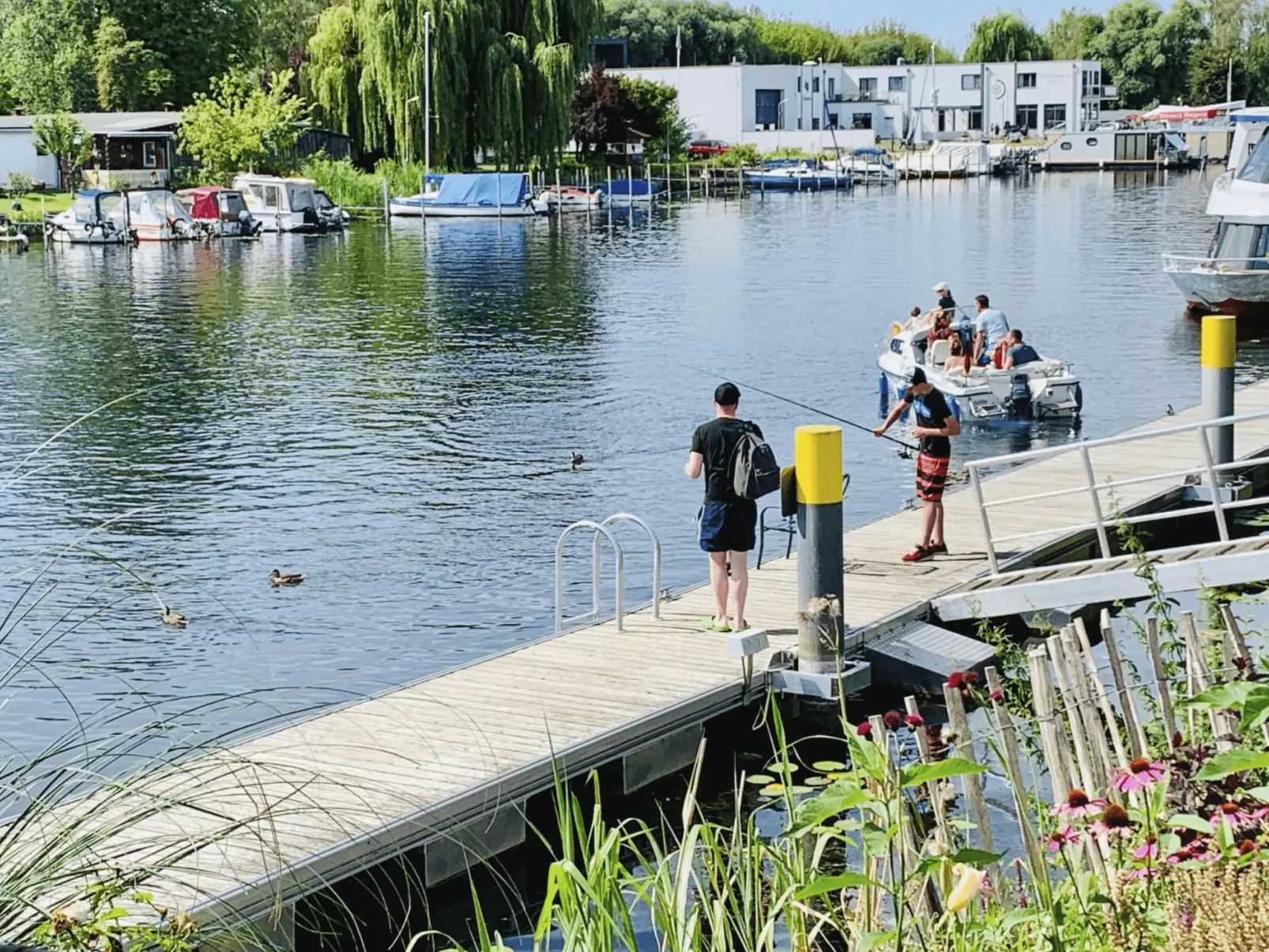 Wohnung in Brandenburg An Der Havel mit Grill, Terrasse und Garten-Buiten