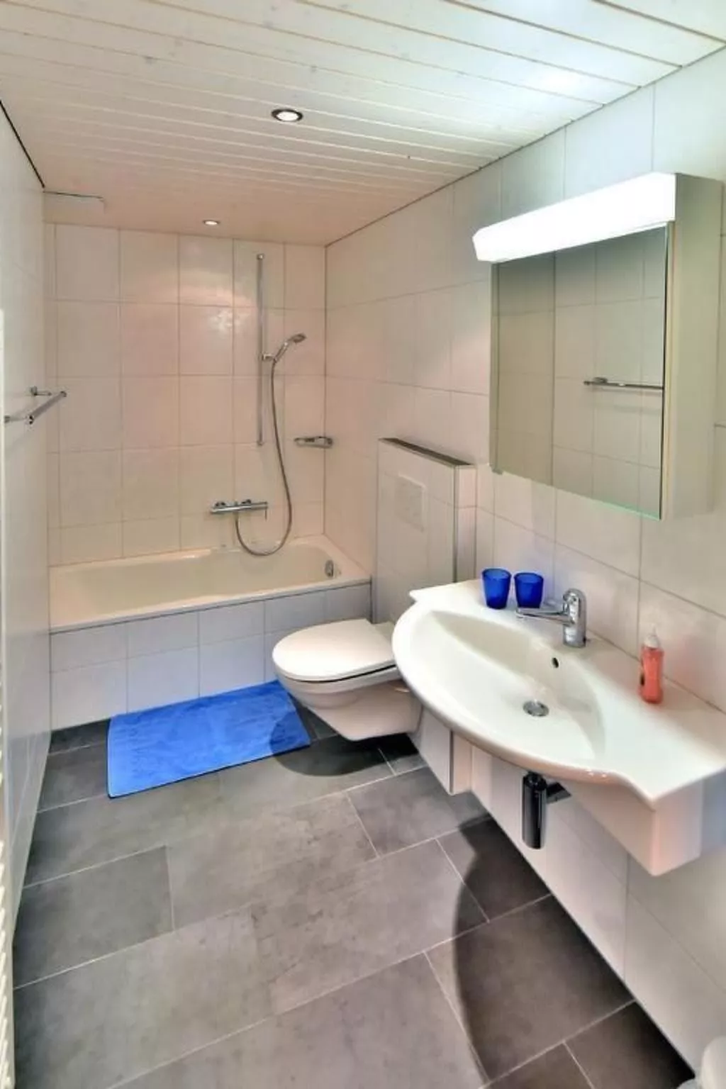 Mit Bergblick - Binnen