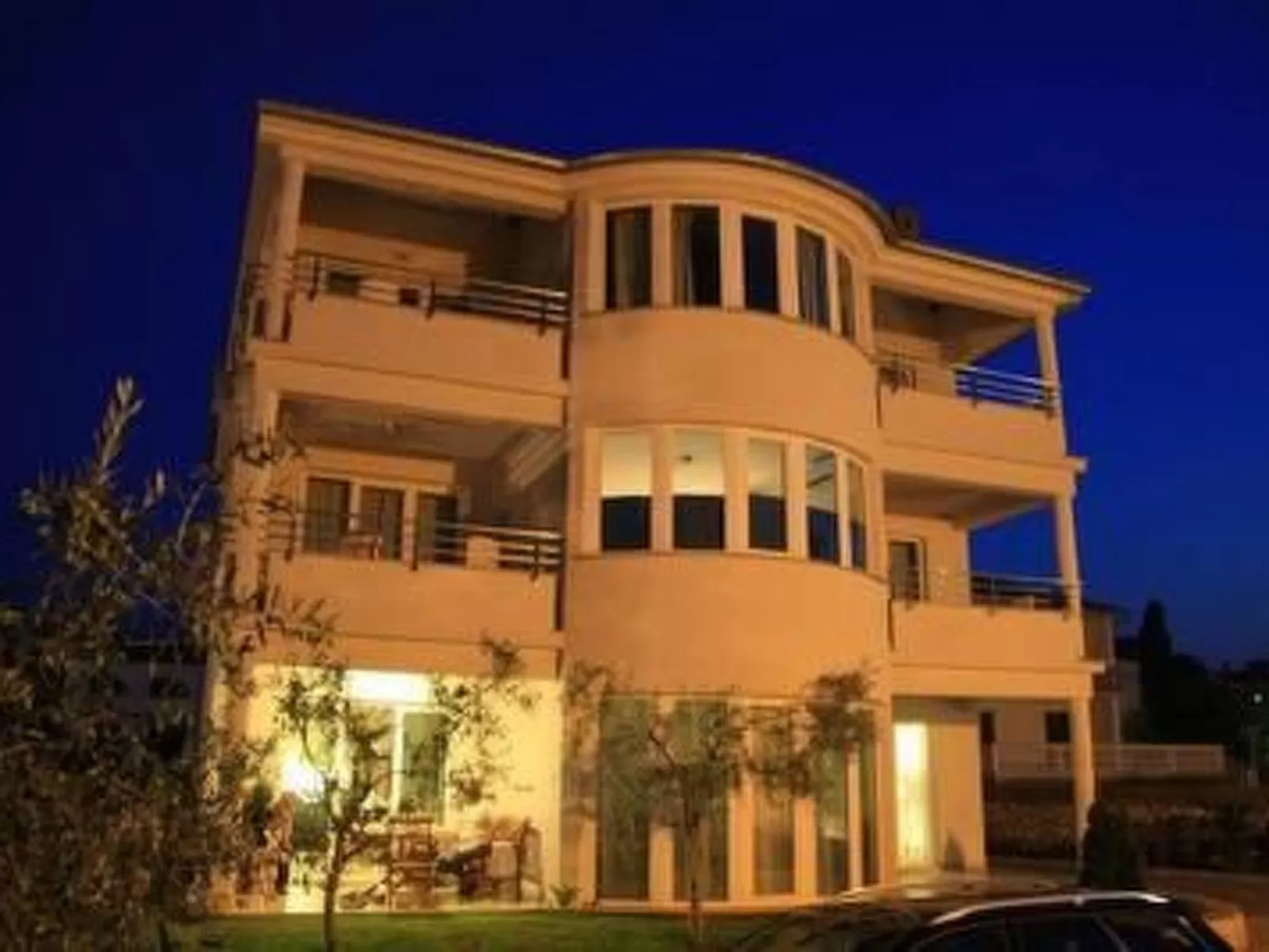 Mit Blick auf das Wasser-Buiten