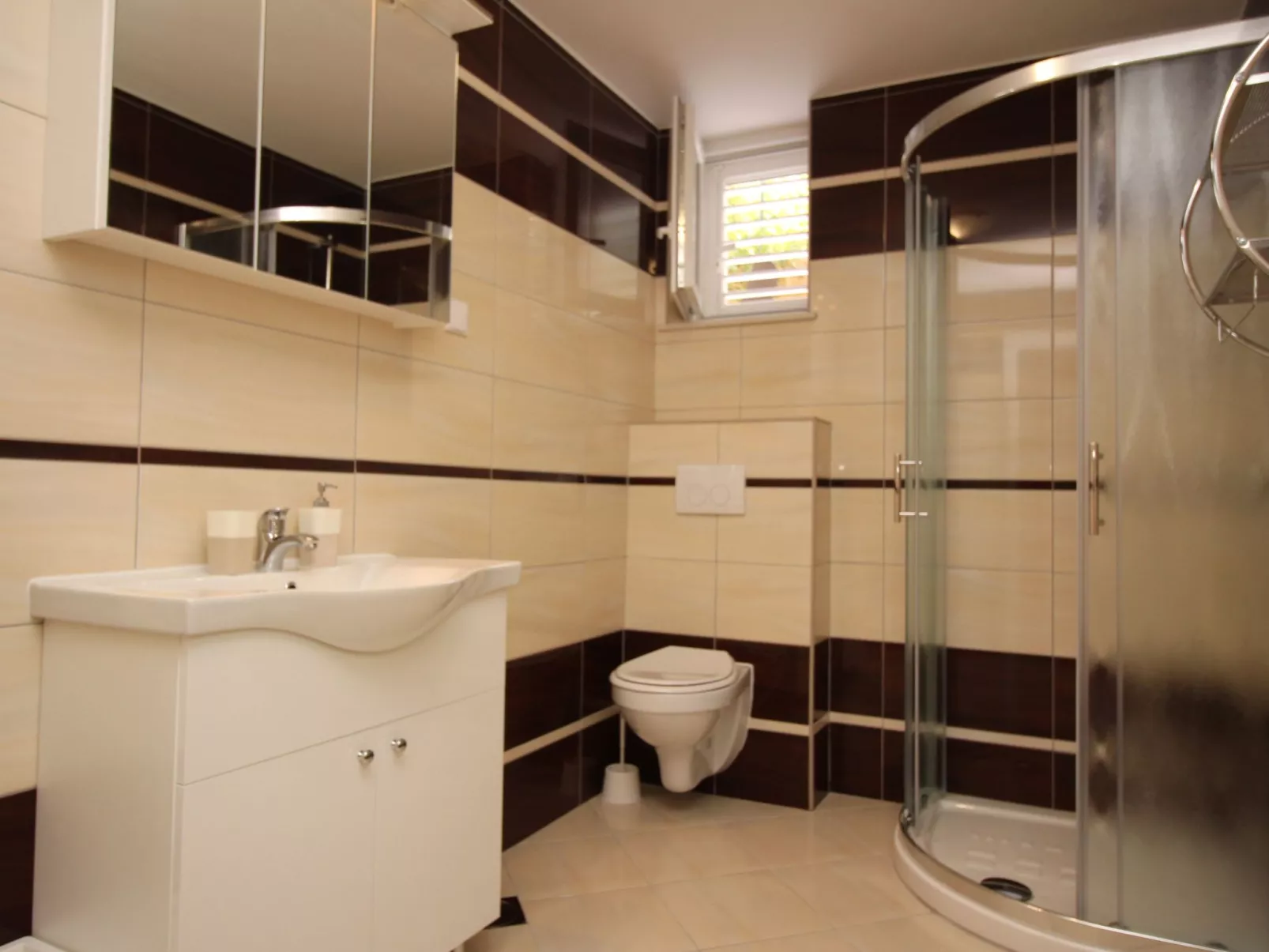 Gemütliche Ferienwohnung in Baška mit gemeinsamem Pool und Grill-Image-tags.info