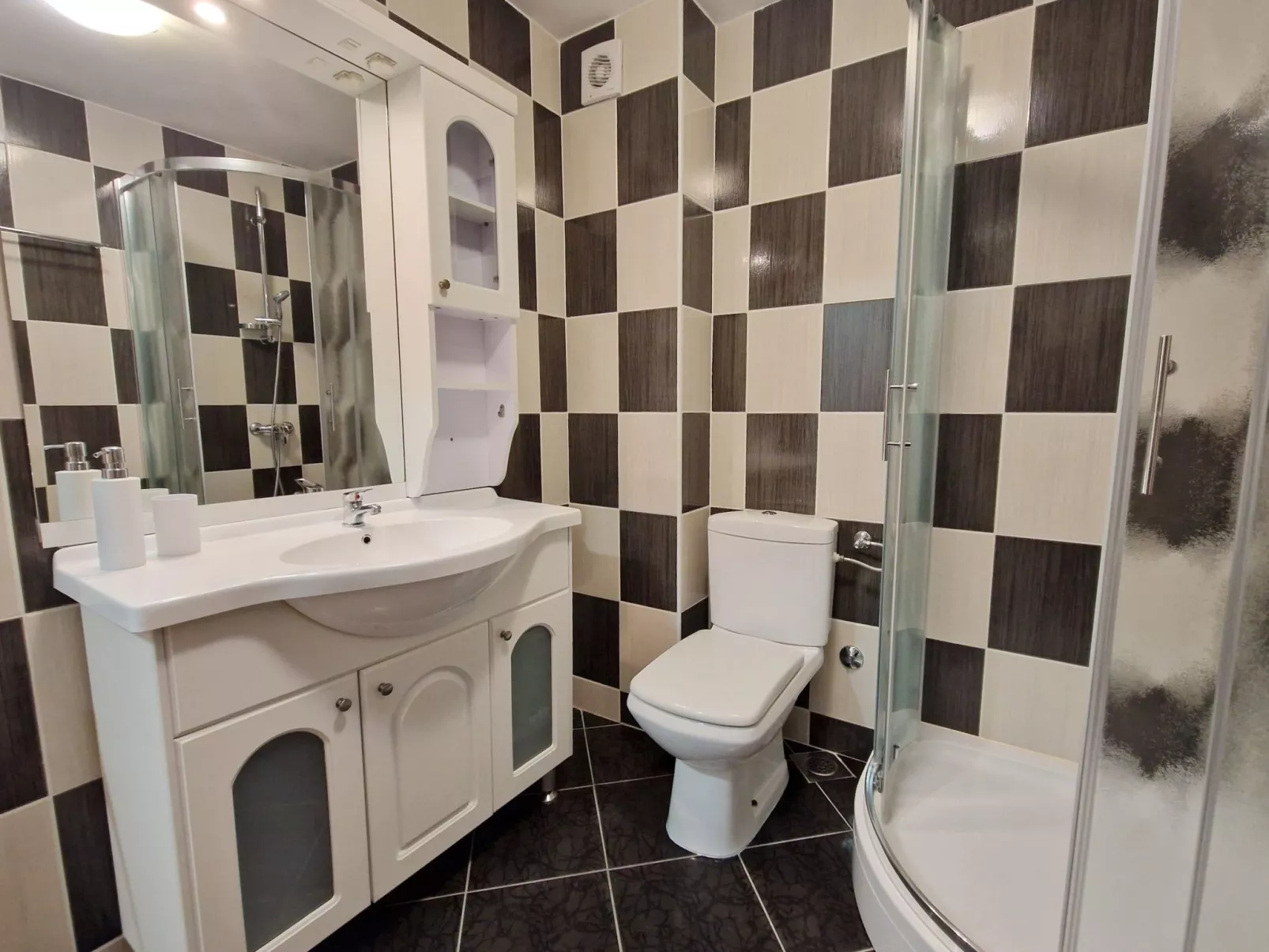 Modern eingerichtete Apartment für 4 Personen ideal für Famillien mit Kinder im-Image-tags.info