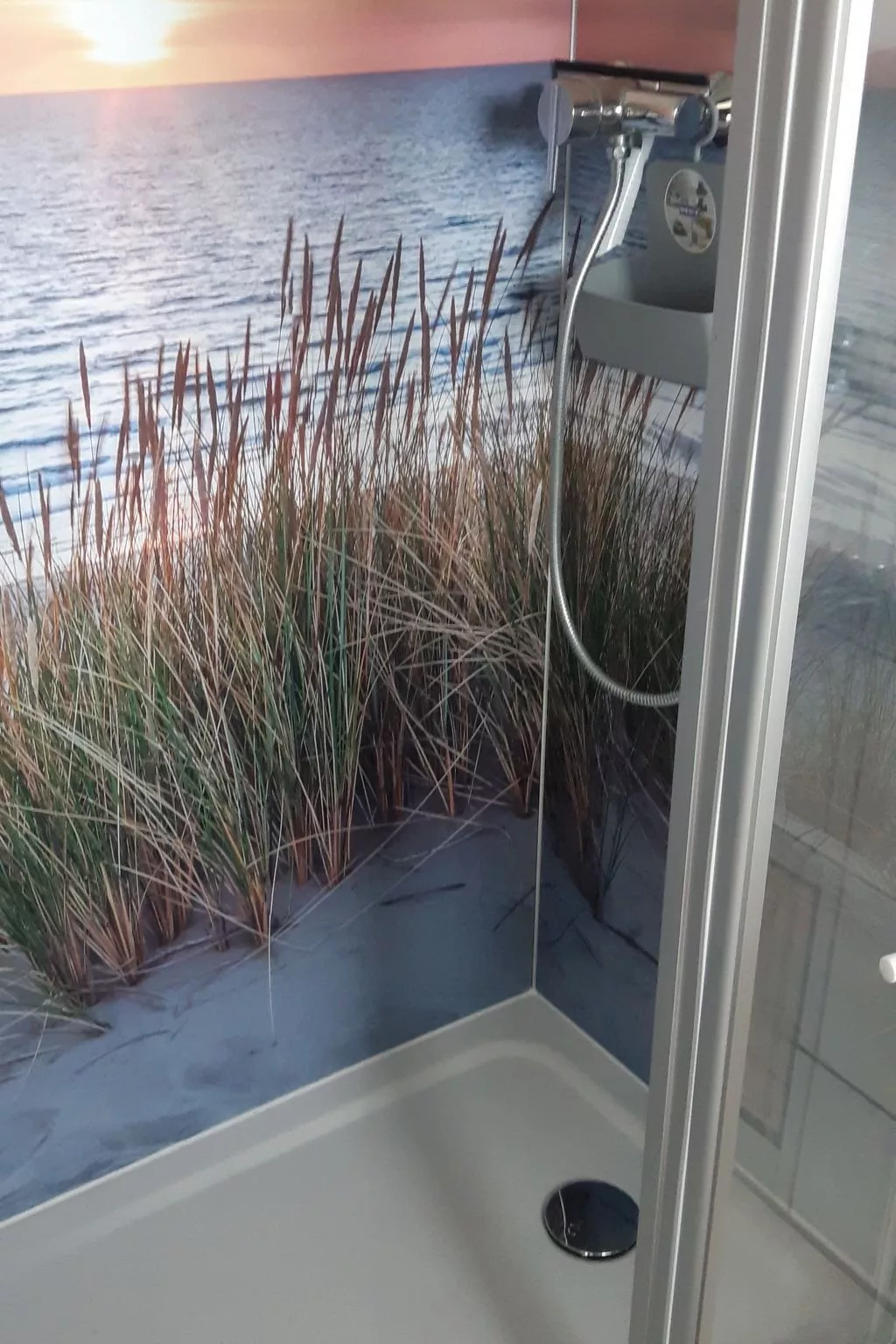 In Burhave mit Terrasse und Grill-Buiten