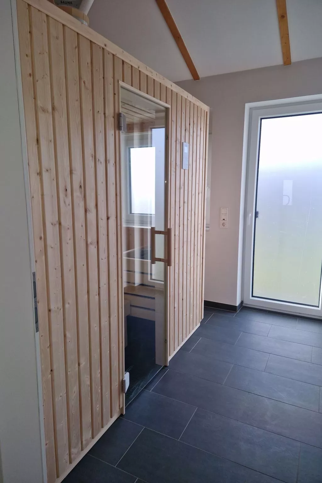 G4 Nordsee-Ferienhaus mit Sauna und Garten-Binnen