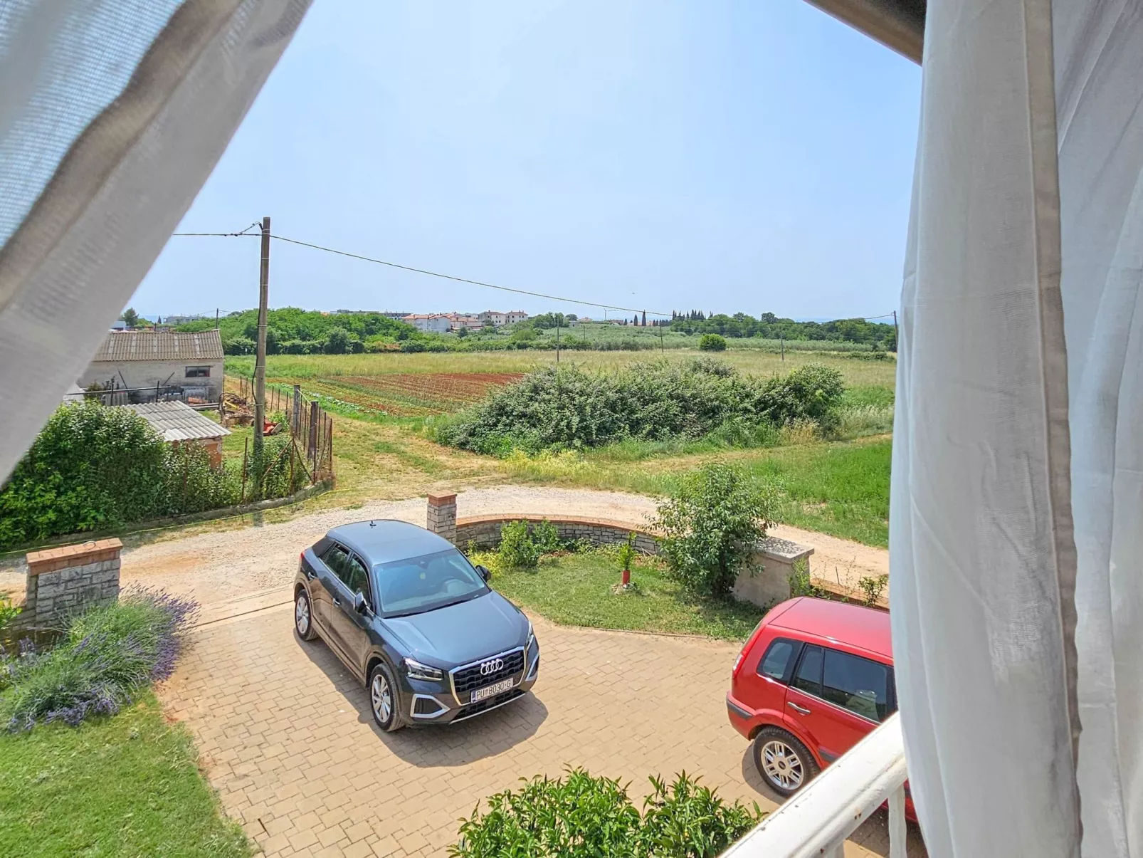 "Ines A5" mit Balkon-Buiten