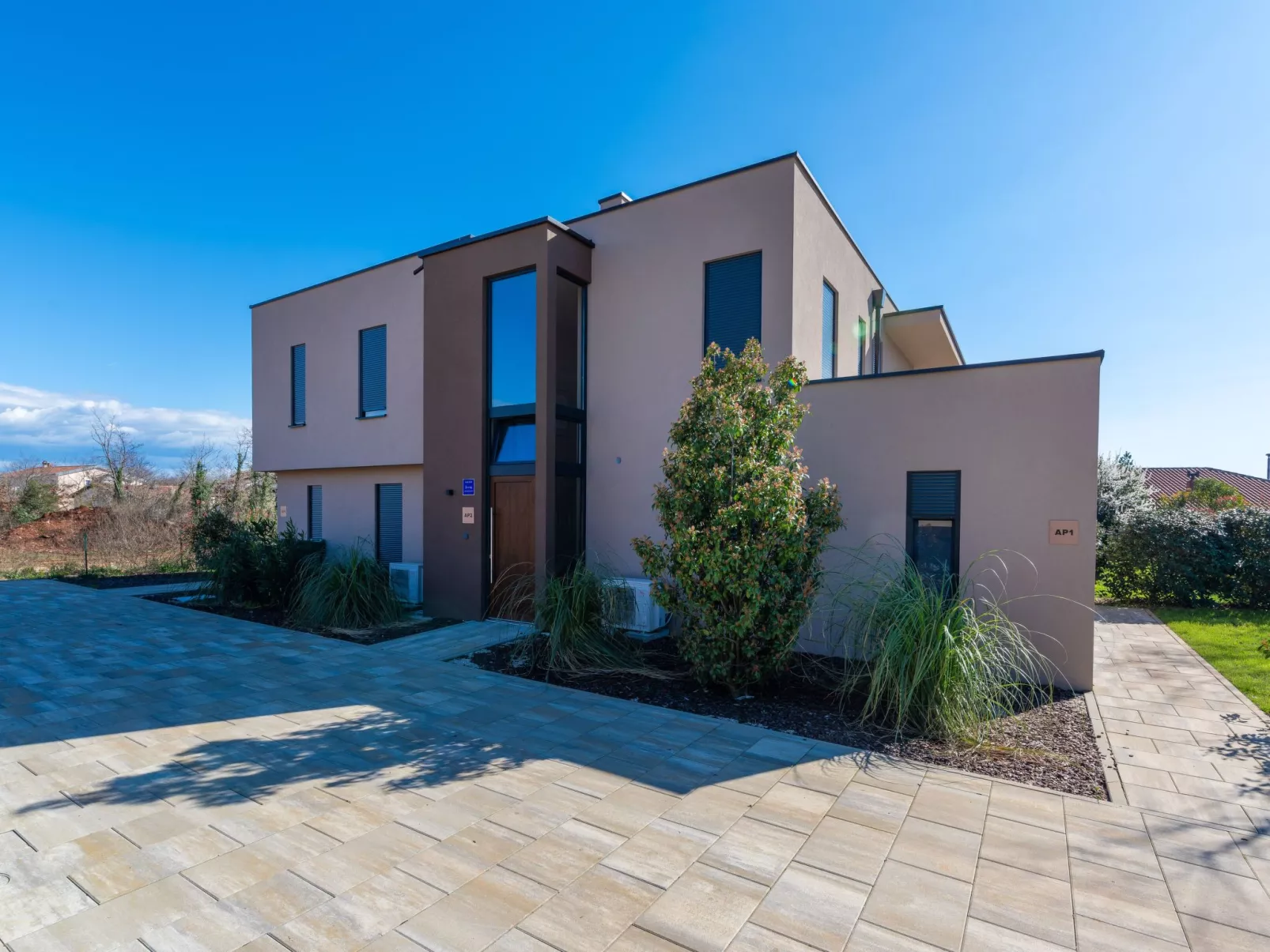 Mit eigenem Garten und Terrasse-Buiten